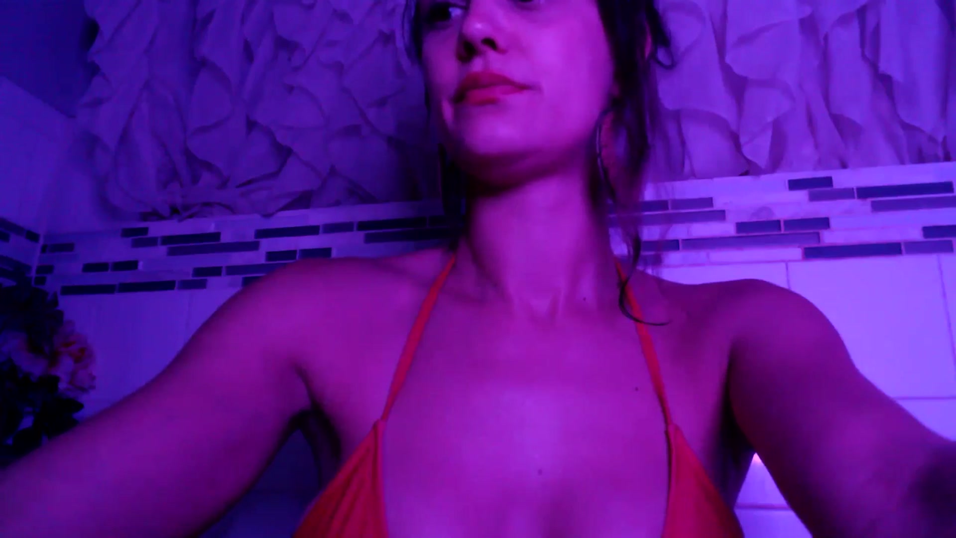 Gallery image thumbnail from HeidiKlumsy's myfreecams stream on, 09/25/2025, 05:03 image 12 of 20