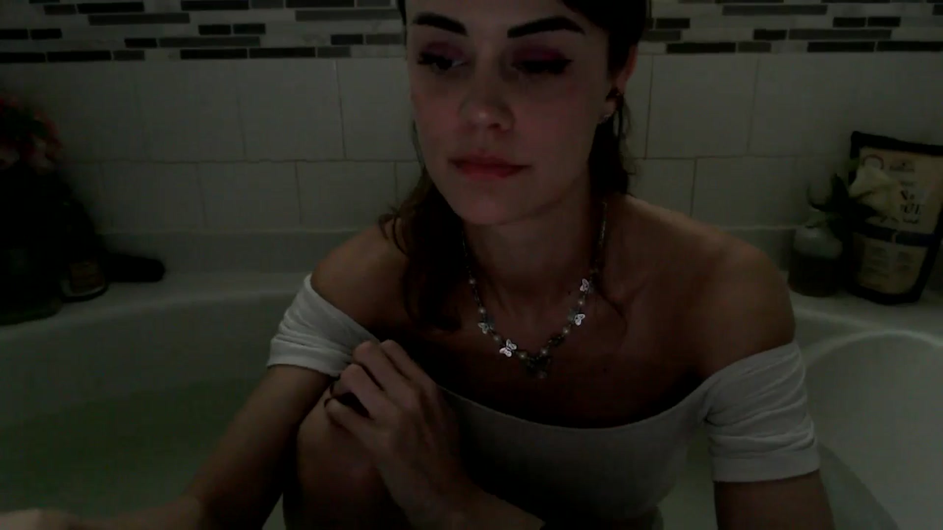 Gallery image thumbnail from HeidiKlumsy's myfreecams stream on, 09/25/2025, 22:01 image 2 of 20