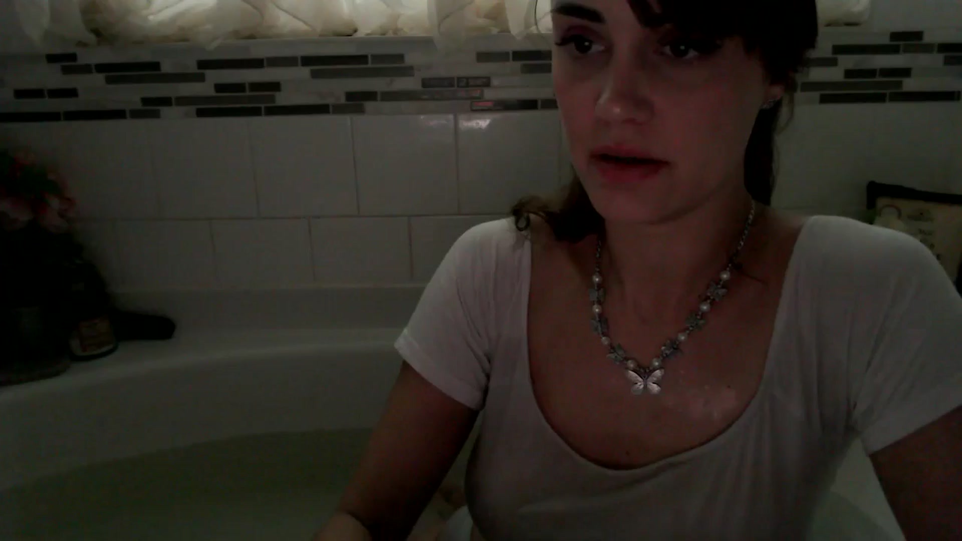 Gallery image thumbnail from HeidiKlumsy's myfreecams stream on, 09/25/2025, 22:01 image 12 of 20