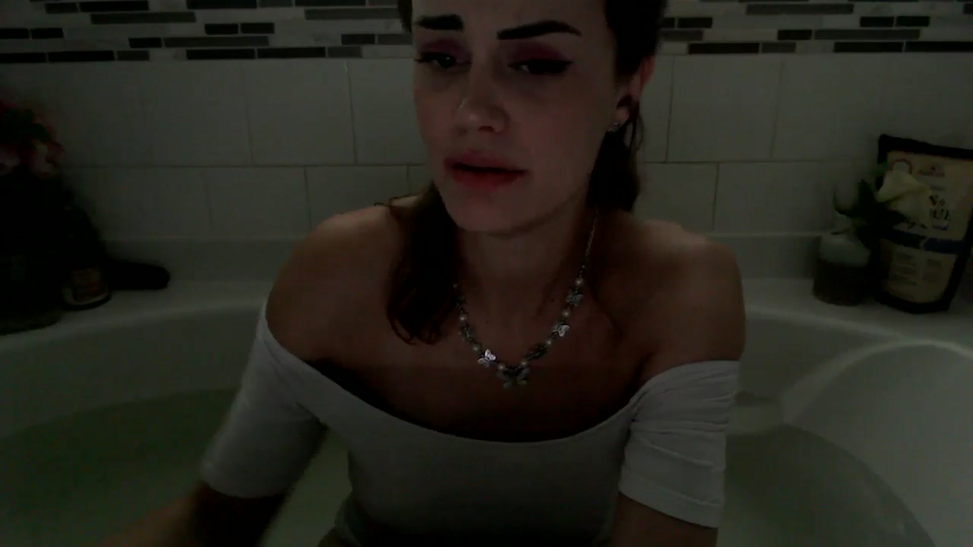 Gallery image thumbnail from HeidiKlumsy's myfreecams stream on, 09/25/2025, 22:01 image 3 of 20