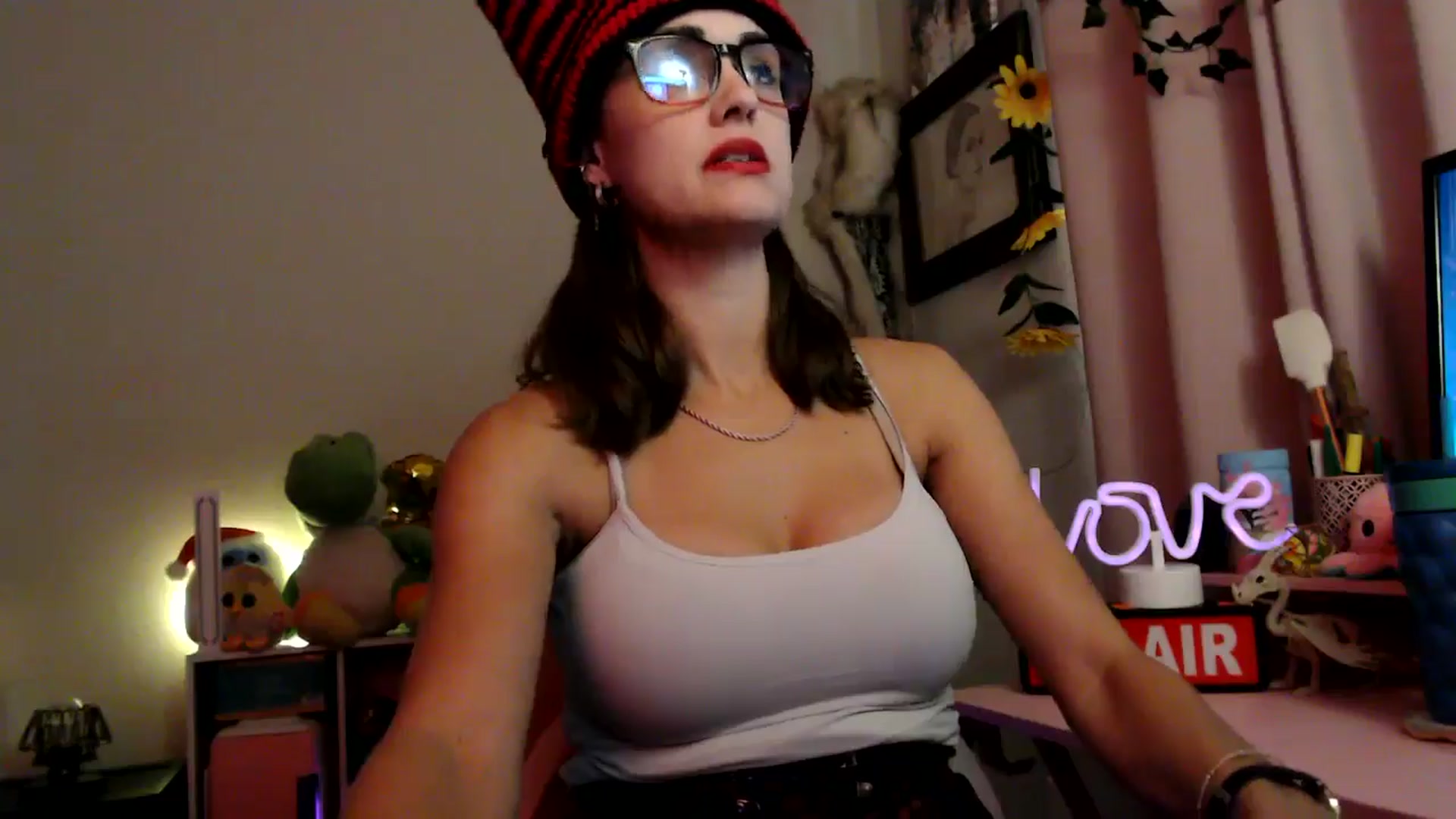 Gallery image thumbnail from HeidiKlumsy's myfreecams stream on, 09/27/2025, 24:07 image 3 of 20