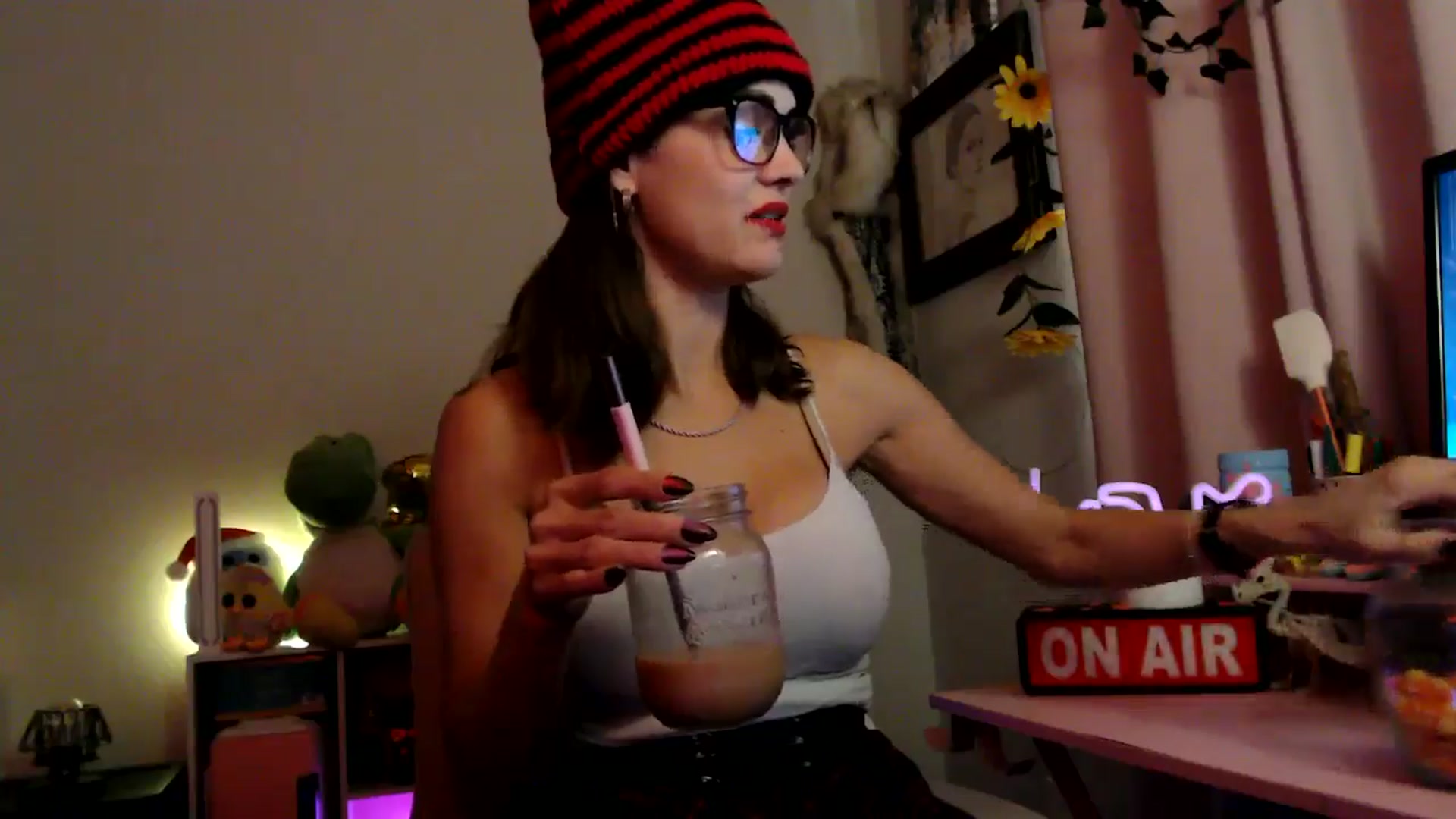 Gallery image thumbnail from HeidiKlumsy's myfreecams stream on, 09/27/2025, 24:07 image 2 of 20