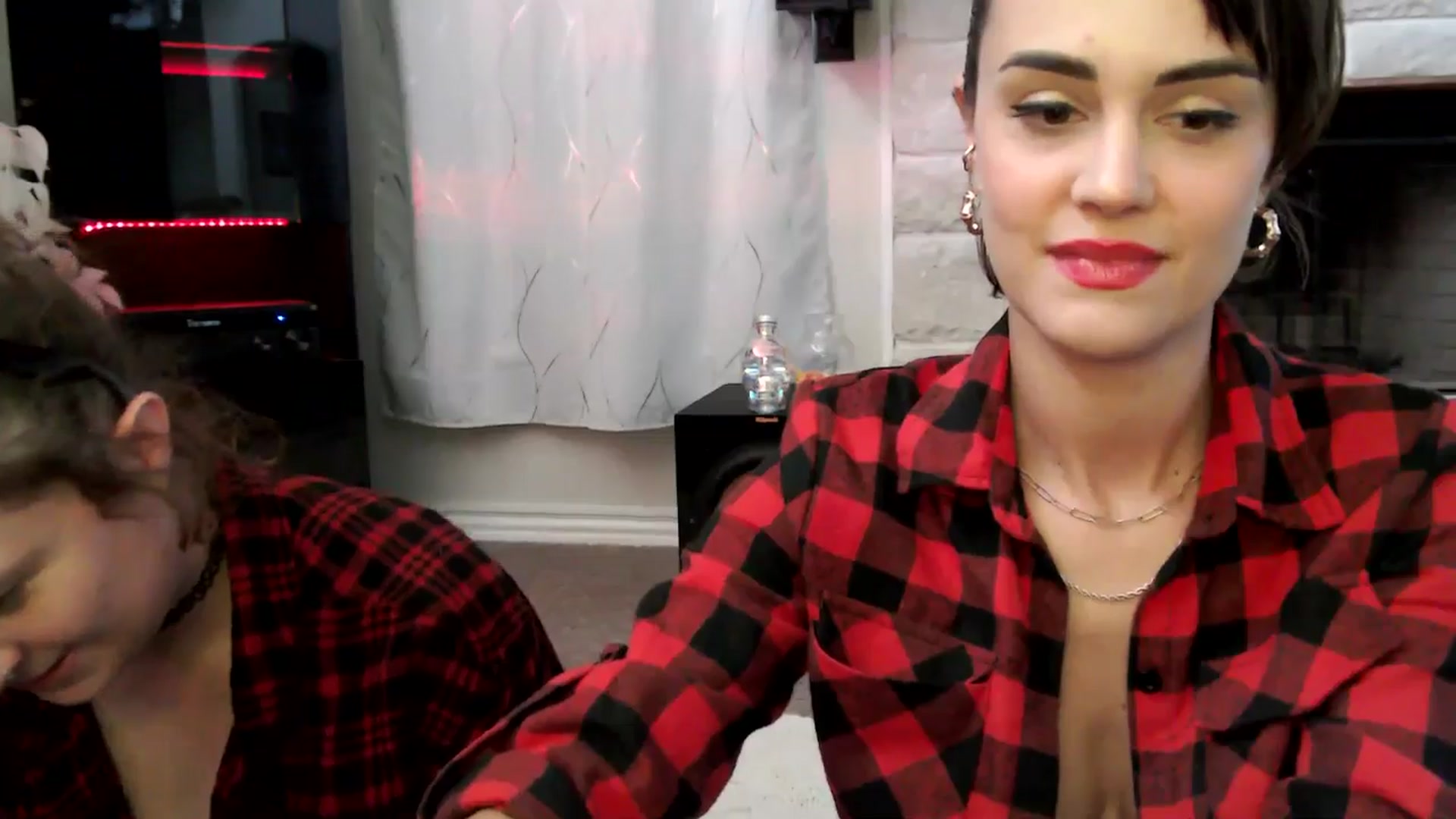 Gallery image thumbnail from HeidiKlumsy's myfreecams stream on, 09/28/2025, 22:31 image 14 of 20