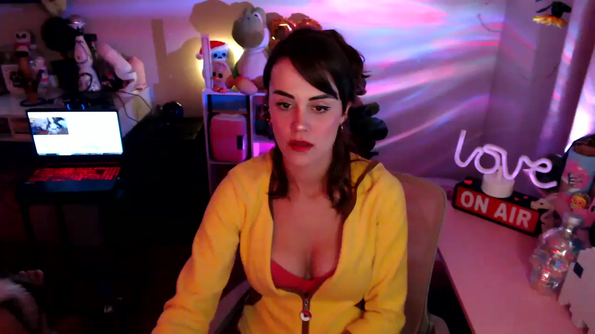 Gallery image thumbnail from HeidiKlumsy's myfreecams stream on, 09/30/2025, 03:37 image 20 of 20