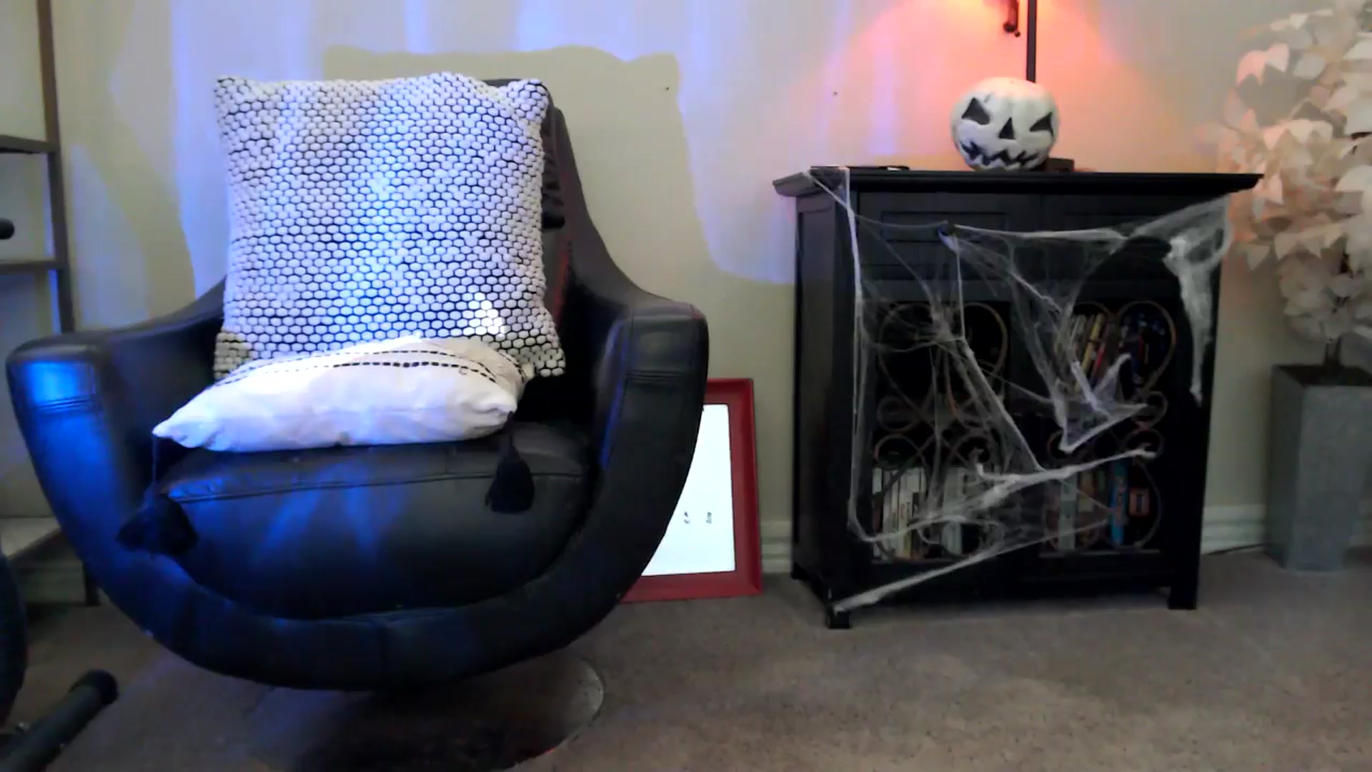 Gallery image thumbnail from HeidiKlumsy's myfreecams stream on, 10/01/2025, 22:15 image 4 of 20