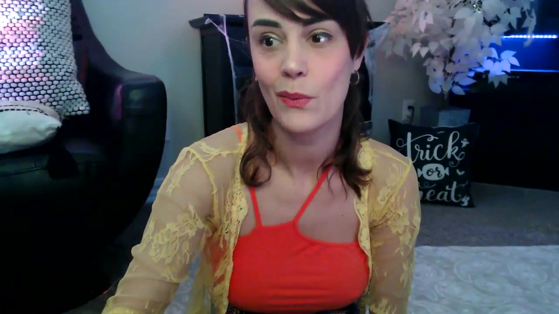 Gallery image thumbnail from HeidiKlumsy's myfreecams stream on, 10/02/2025, 18:35 image 4 of 20