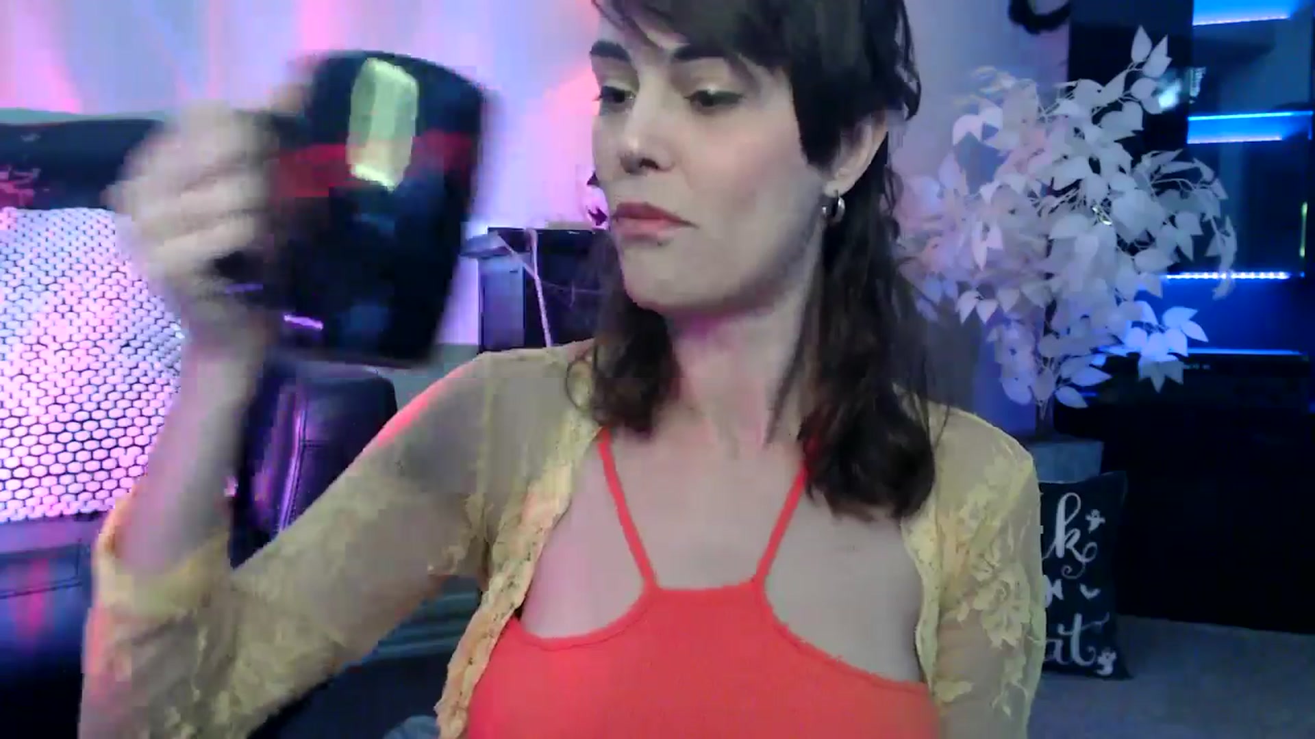 Gallery image thumbnail from HeidiKlumsy's myfreecams stream on, 10/02/2025, 18:35 image 10 of 20