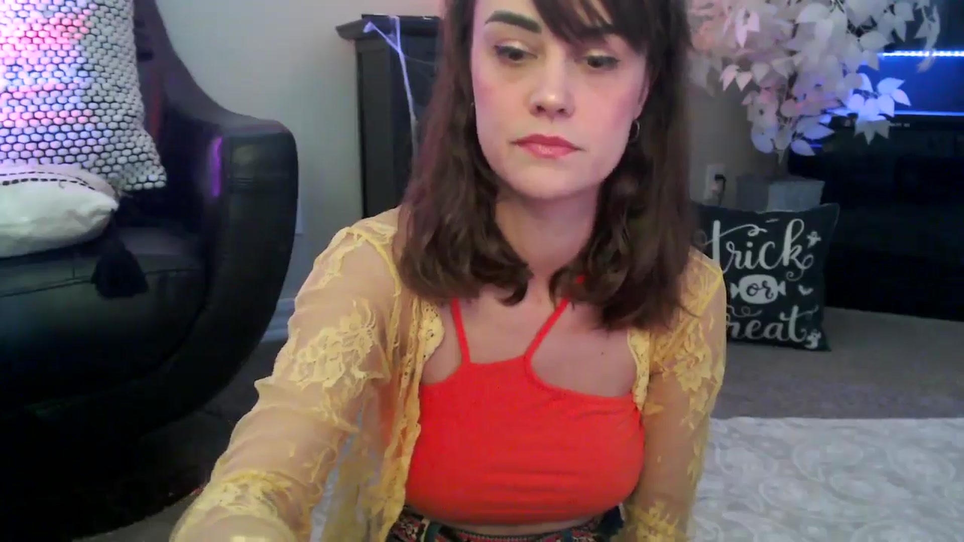 Gallery image thumbnail from HeidiKlumsy's myfreecams stream on, 10/02/2025, 18:35 image 3 of 20