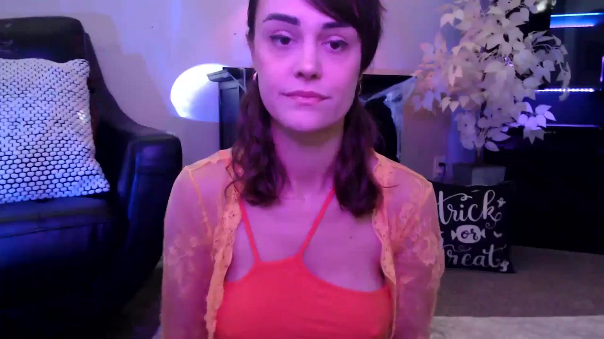 Gallery image thumbnail from HeidiKlumsy's myfreecams stream on, 10/02/2025, 18:35 image 12 of 20