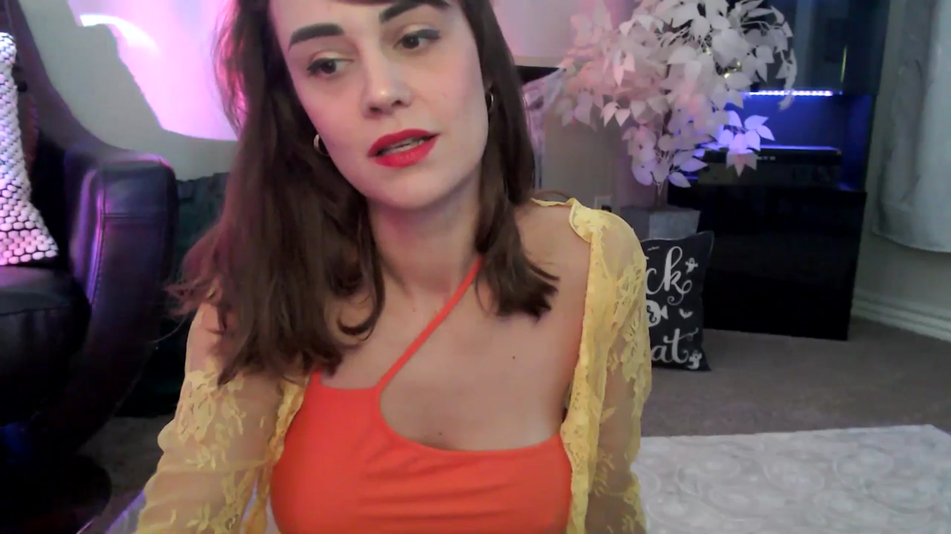 Gallery image thumbnail from HeidiKlumsy's myfreecams stream on, 10/02/2025, 19:53 image 17 of 20