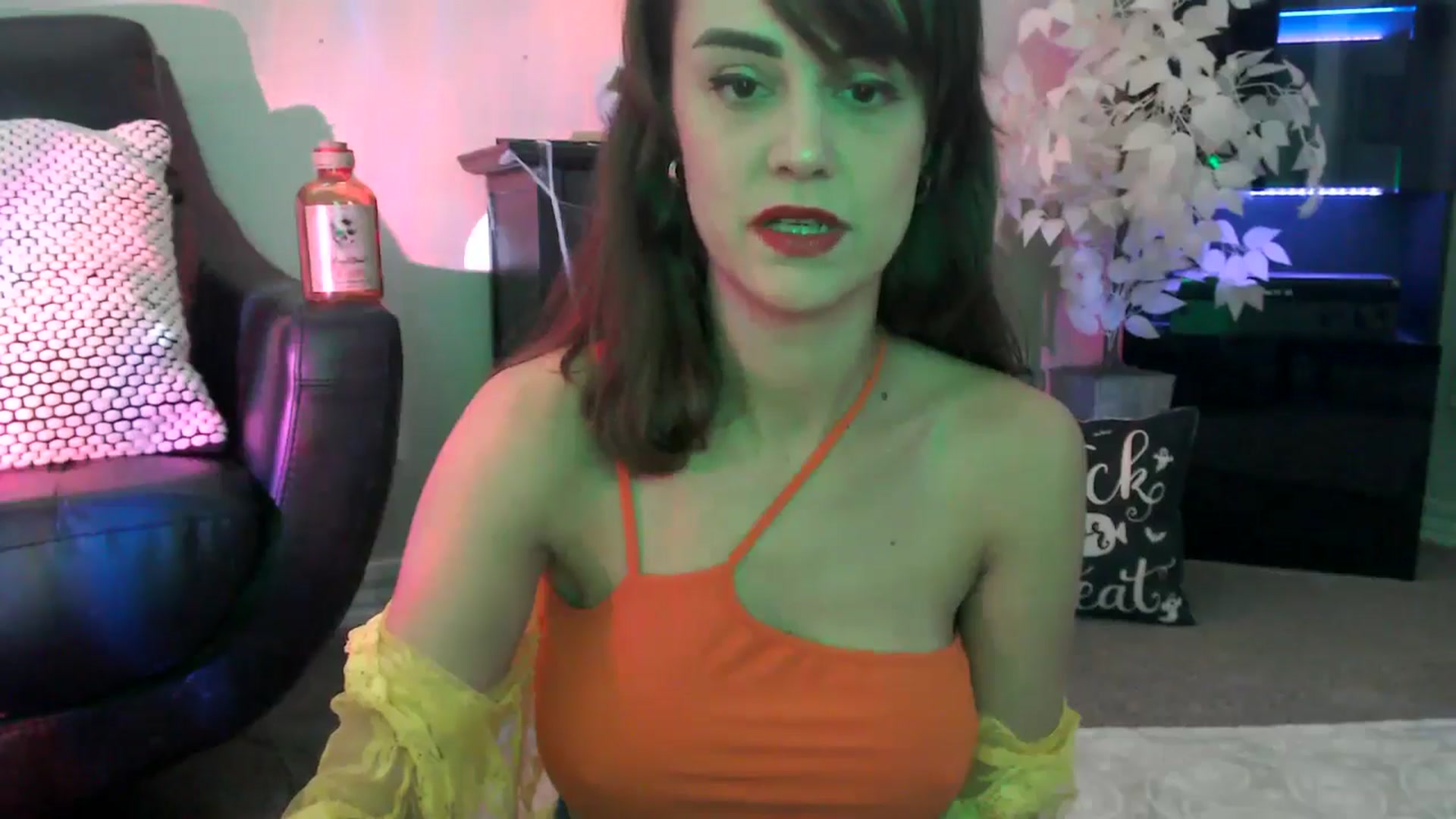 Gallery image thumbnail from HeidiKlumsy's myfreecams stream on, 10/02/2025, 19:53 image 6 of 20