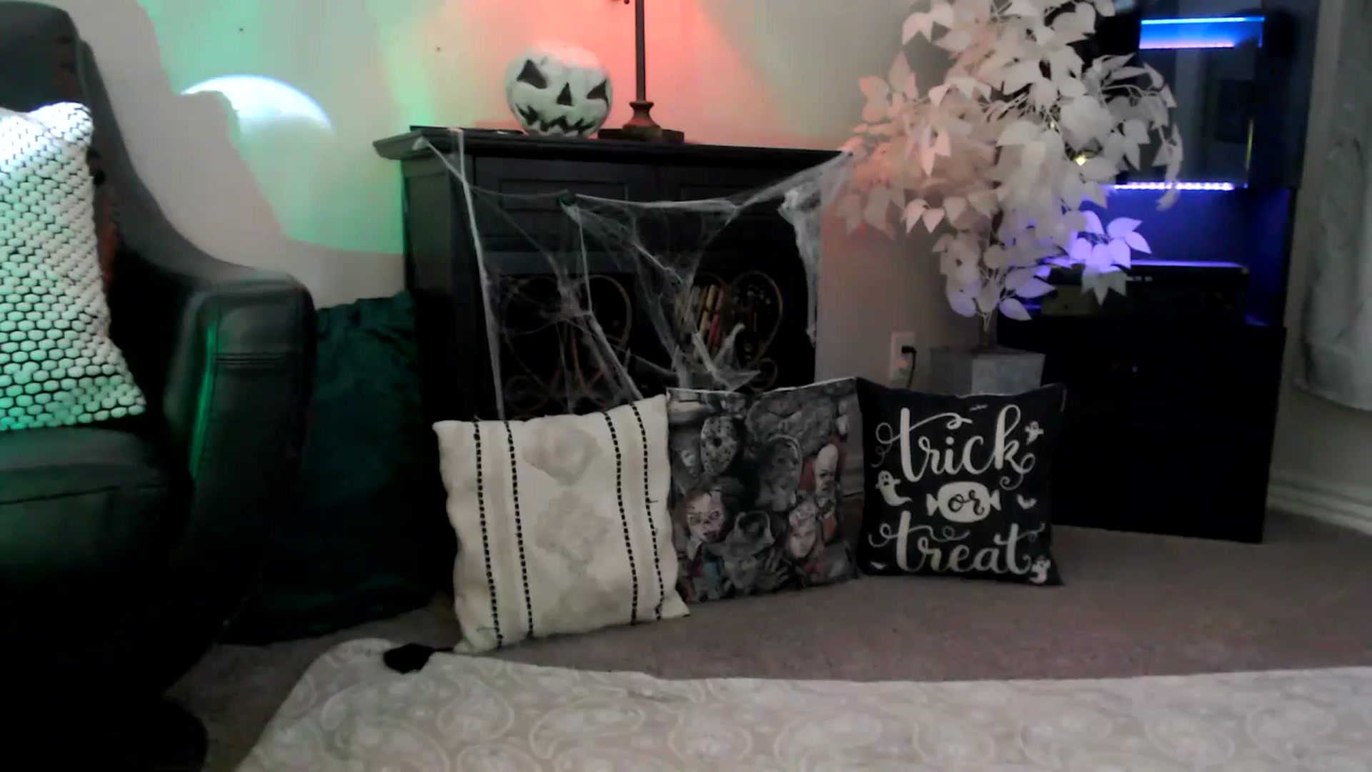 Gallery image thumbnail from HeidiKlumsy's myfreecams stream on, 10/02/2025, 20:24 image 9 of 20