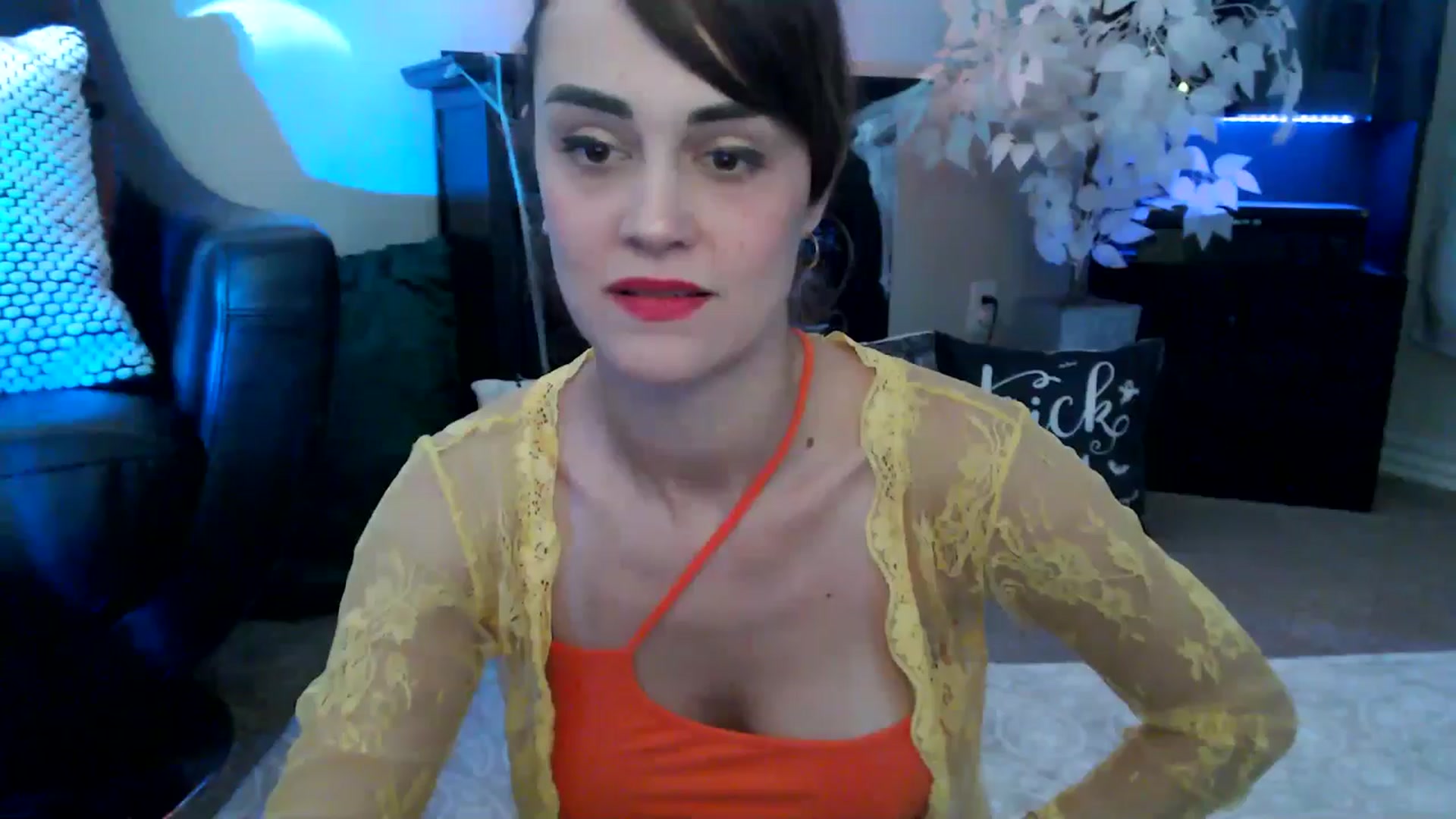 Gallery image thumbnail from HeidiKlumsy's myfreecams stream on, 10/02/2025, 20:24 image 18 of 20