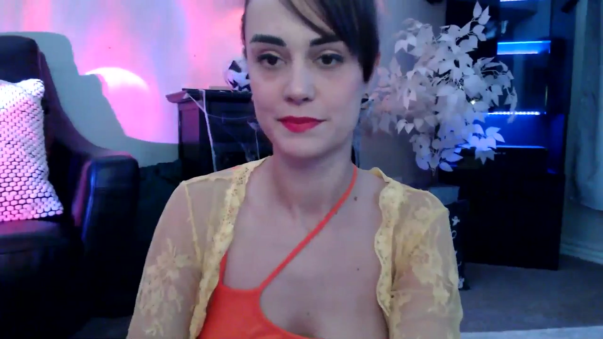 Gallery image thumbnail from HeidiKlumsy's myfreecams stream on, 10/02/2025, 20:24 image 4 of 20