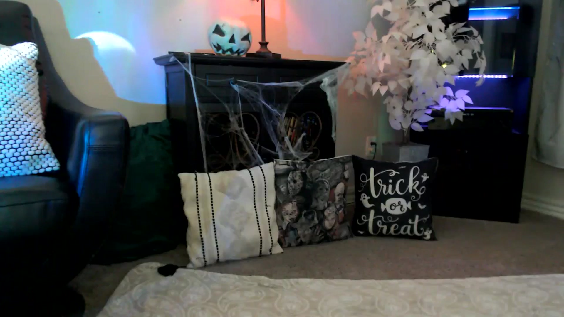 Gallery image thumbnail from HeidiKlumsy's myfreecams stream on, 10/02/2025, 20:24 image 10 of 20