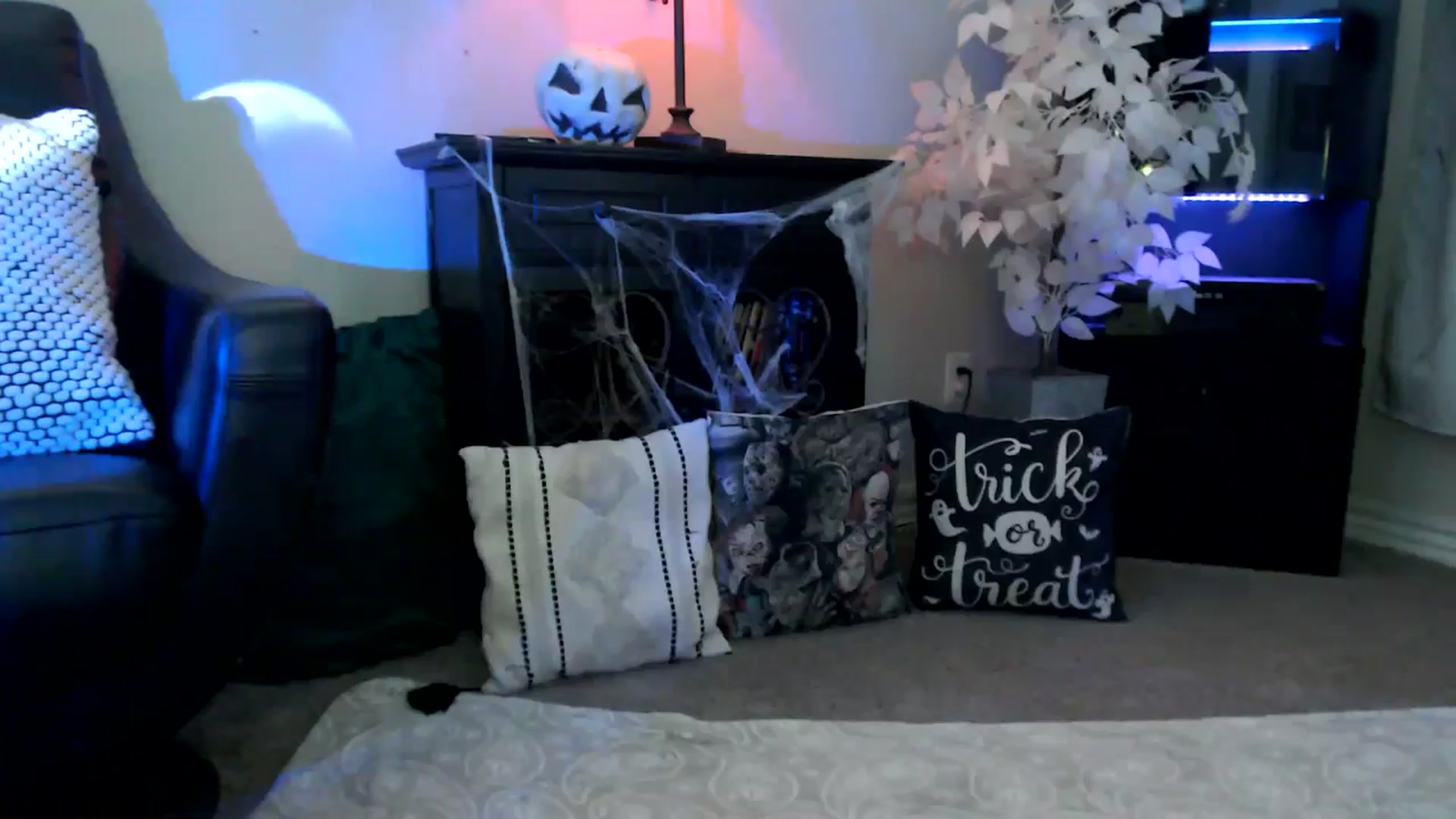 Gallery image thumbnail from HeidiKlumsy's myfreecams stream on, 10/02/2025, 20:24 image 11 of 20
