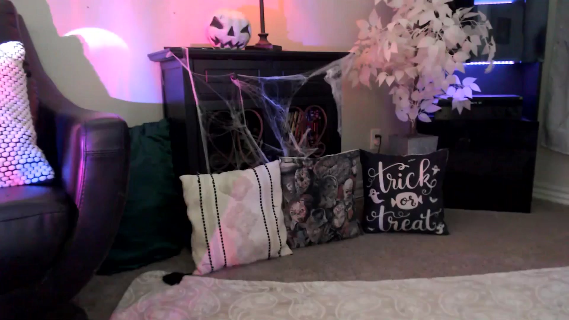 Gallery image thumbnail from HeidiKlumsy's myfreecams stream on, 10/02/2025, 20:47 image 11 of 20