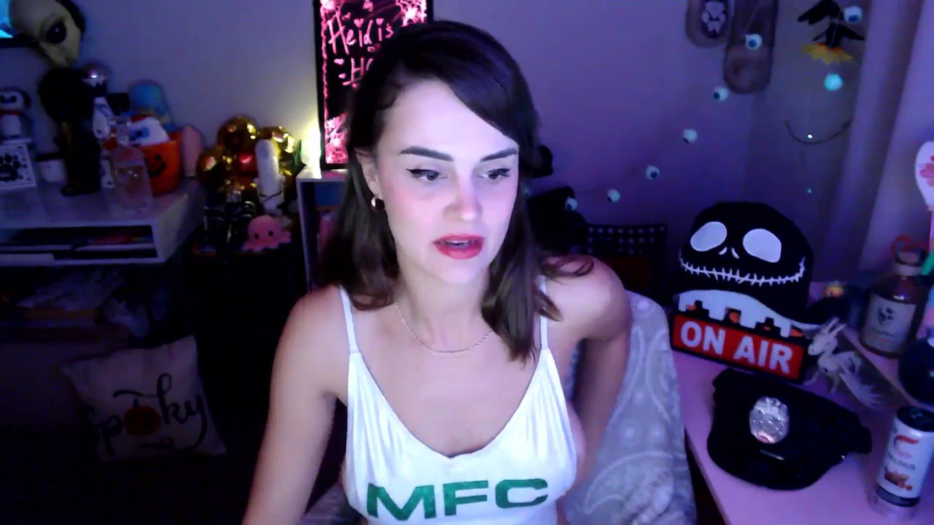 Gallery image thumbnail from HeidiKlumsy's myfreecams stream on, 10/03/2025, 01:03 image 19 of 20
