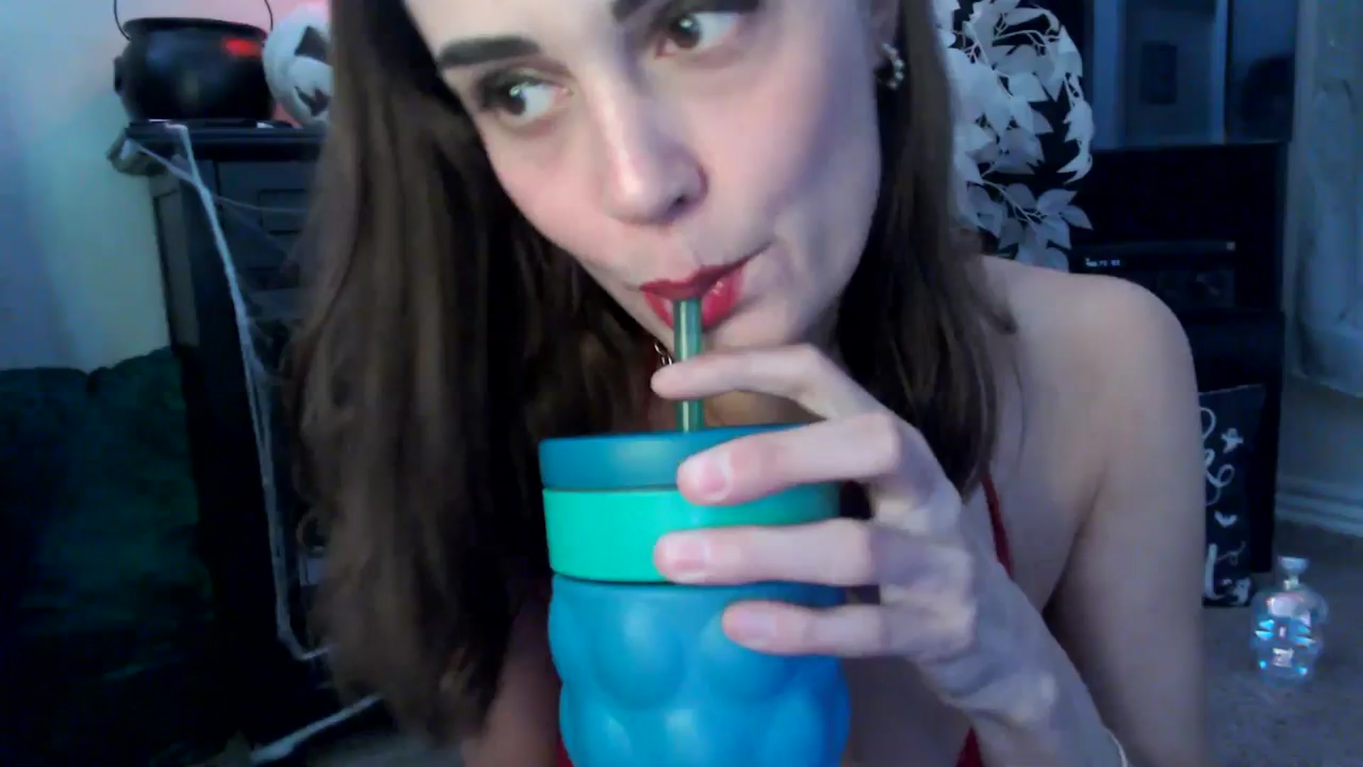 Gallery image thumbnail from HeidiKlumsy's myfreecams stream on, 10/03/2025, 21:19 image 12 of 20