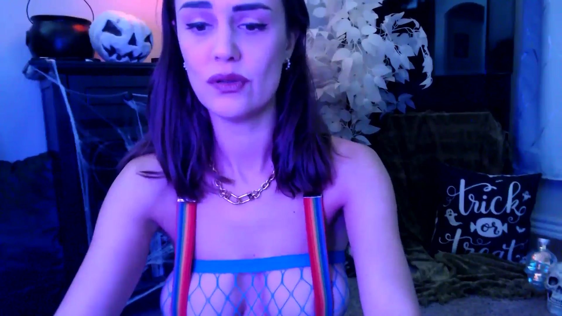 Gallery image thumbnail from HeidiKlumsy's myfreecams stream on, 10/03/2025, 22:18 image 13 of 20
