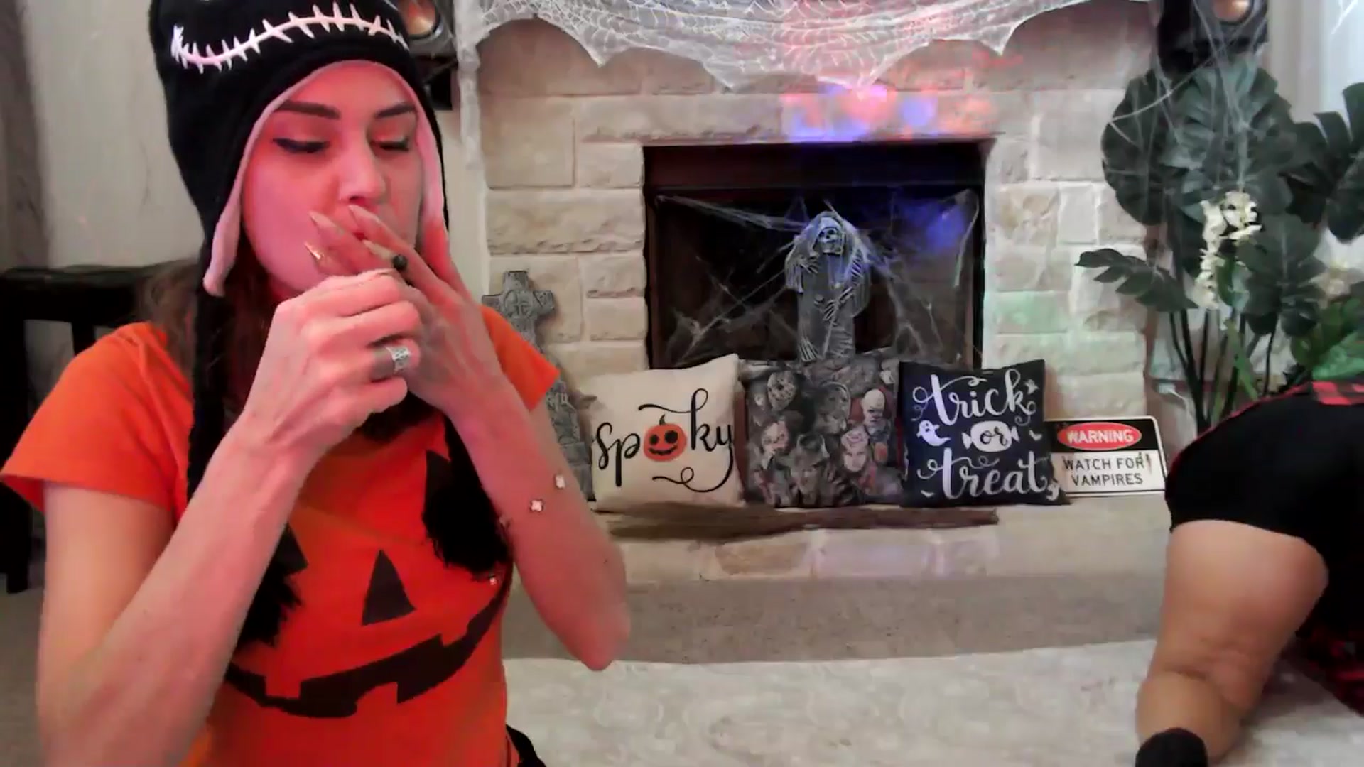 Gallery image thumbnail from HeidiKlumsy's myfreecams stream on, 10/08/2025, 22:14 image 7 of 20