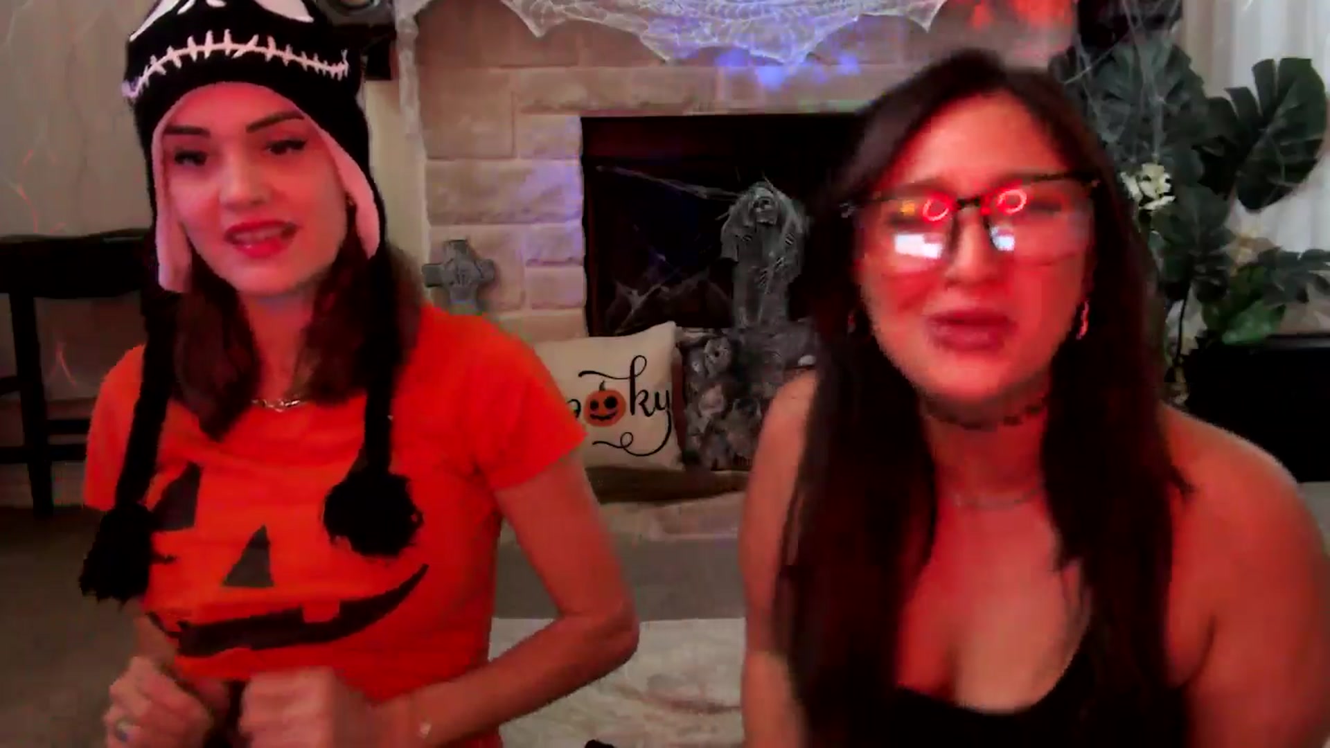 Gallery image thumbnail from HeidiKlumsy's myfreecams stream on, 10/08/2025, 22:14 image 4 of 20