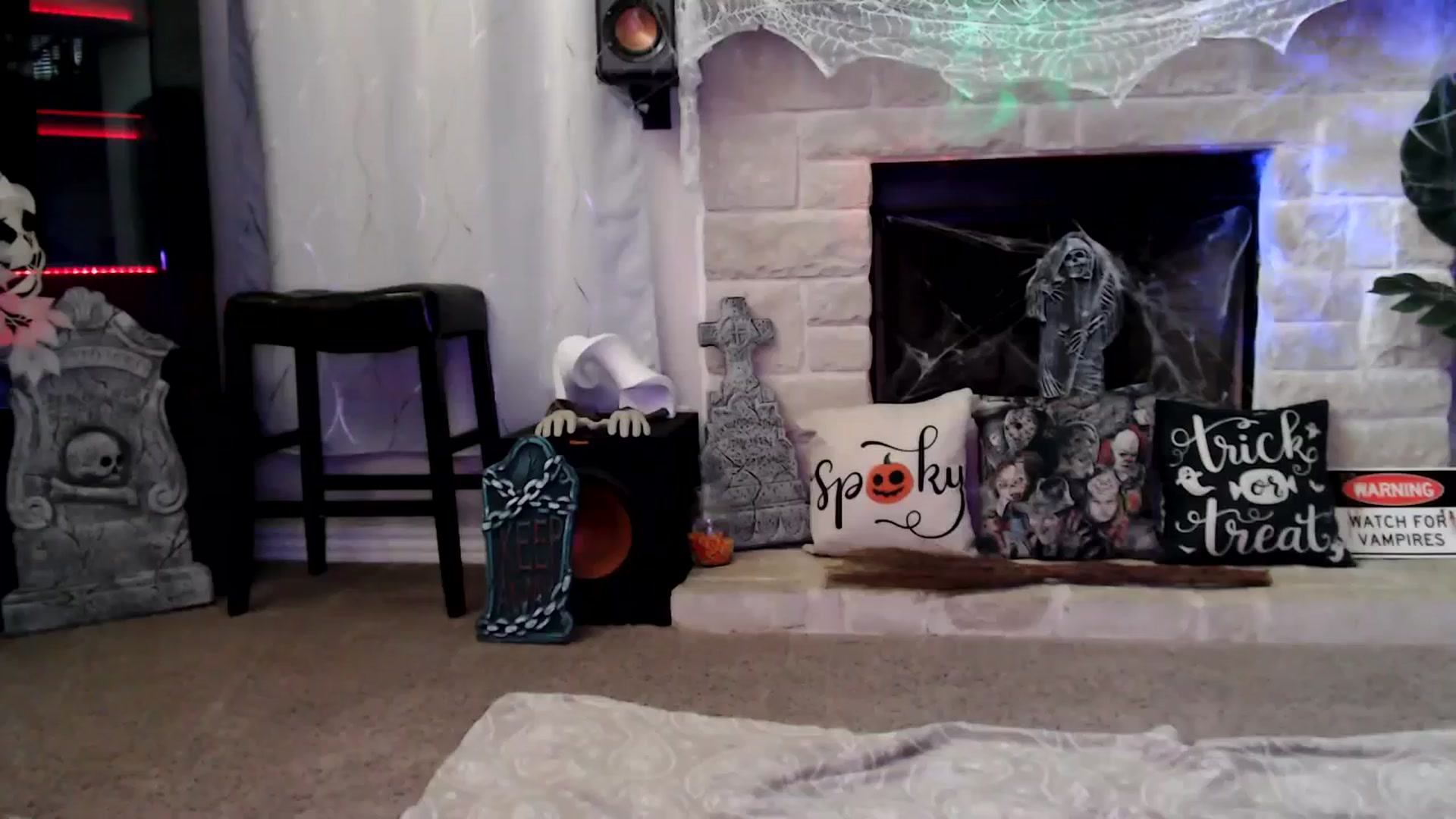 Gallery image thumbnail from HeidiKlumsy's myfreecams stream on, 10/08/2025, 22:47 image 12 of 20