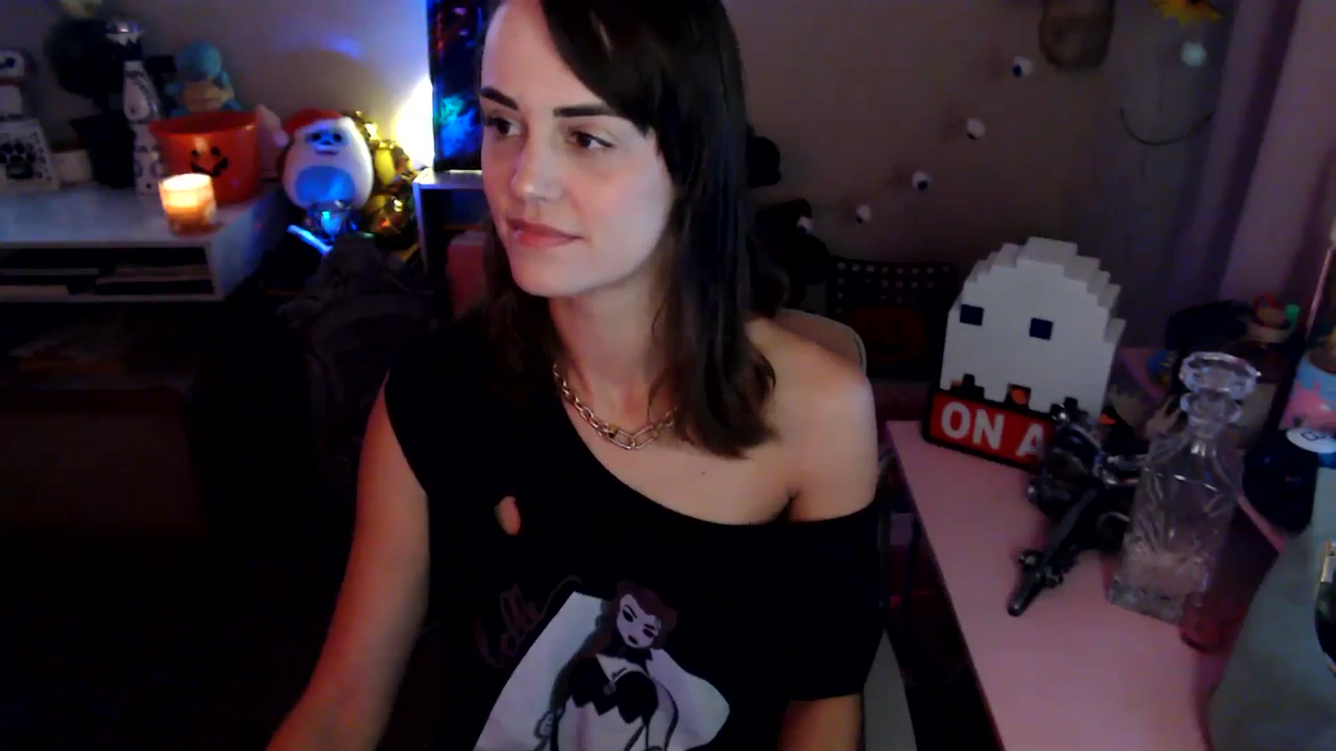 Gallery image thumbnail from HeidiKlumsy's myfreecams stream on, 10/13/2025, 24:01 image 19 of 20