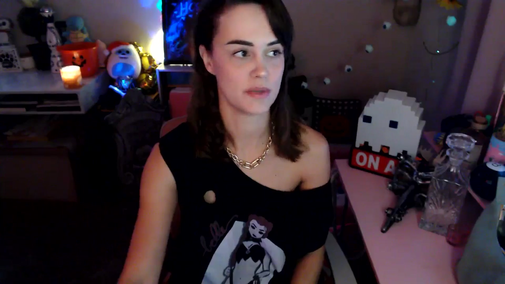 Gallery image thumbnail from HeidiKlumsy's myfreecams stream on, 10/13/2025, 24:01 image 14 of 20