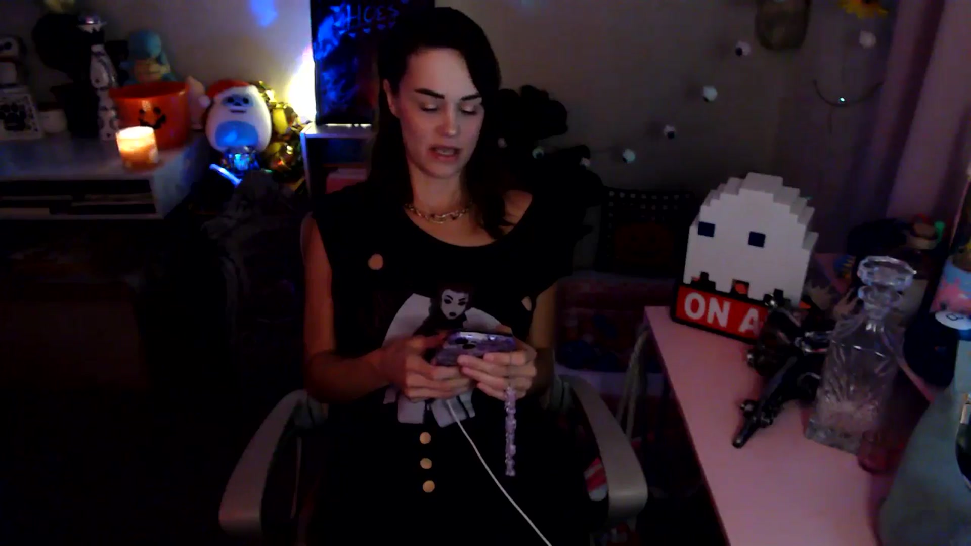 Gallery image thumbnail from HeidiKlumsy's myfreecams stream on, 10/13/2025, 24:01 image 2 of 20