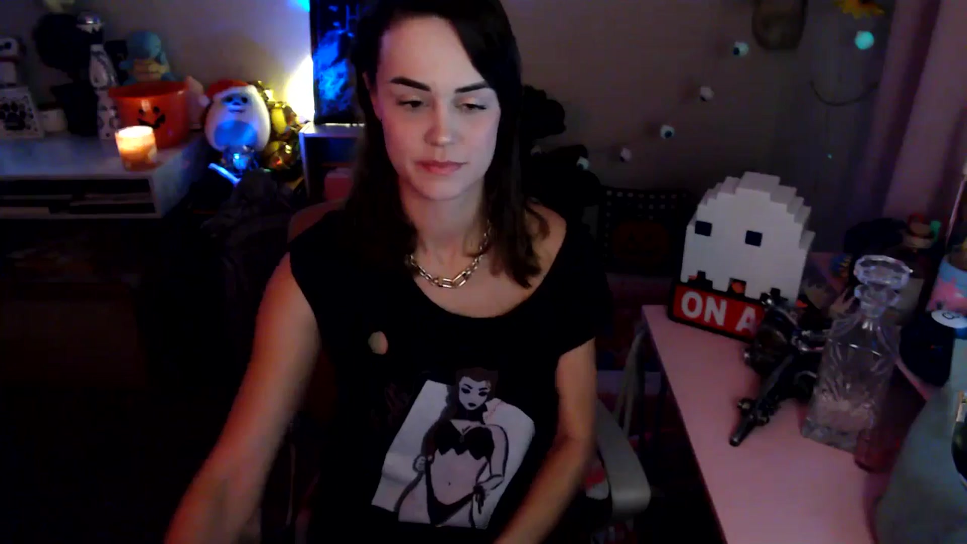 Gallery image thumbnail from HeidiKlumsy's myfreecams stream on, 10/13/2025, 24:01 image 5 of 20