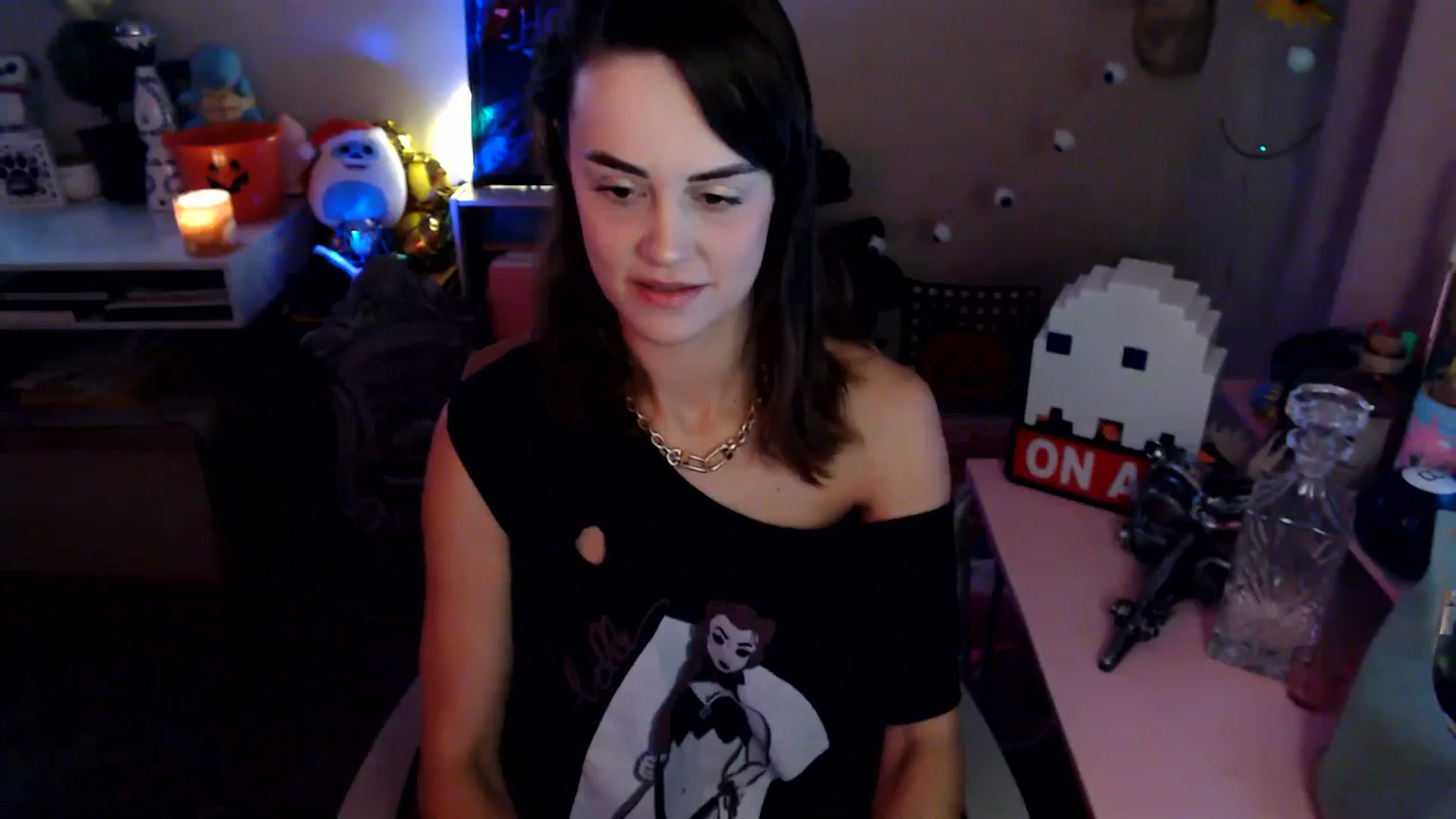 Gallery image thumbnail from HeidiKlumsy's myfreecams stream on, 10/13/2025, 24:01 image 15 of 20