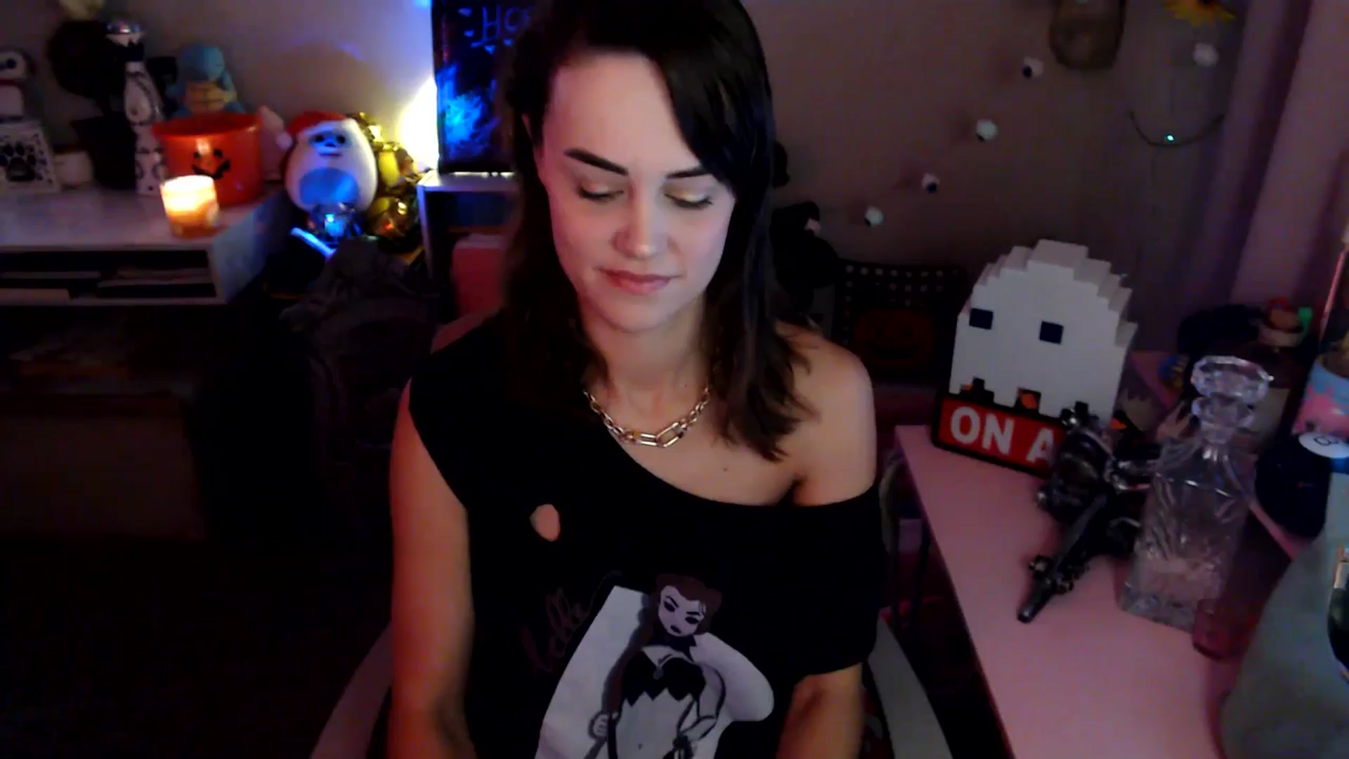 Gallery image thumbnail from HeidiKlumsy's myfreecams stream on, 10/13/2025, 24:01 image 11 of 20