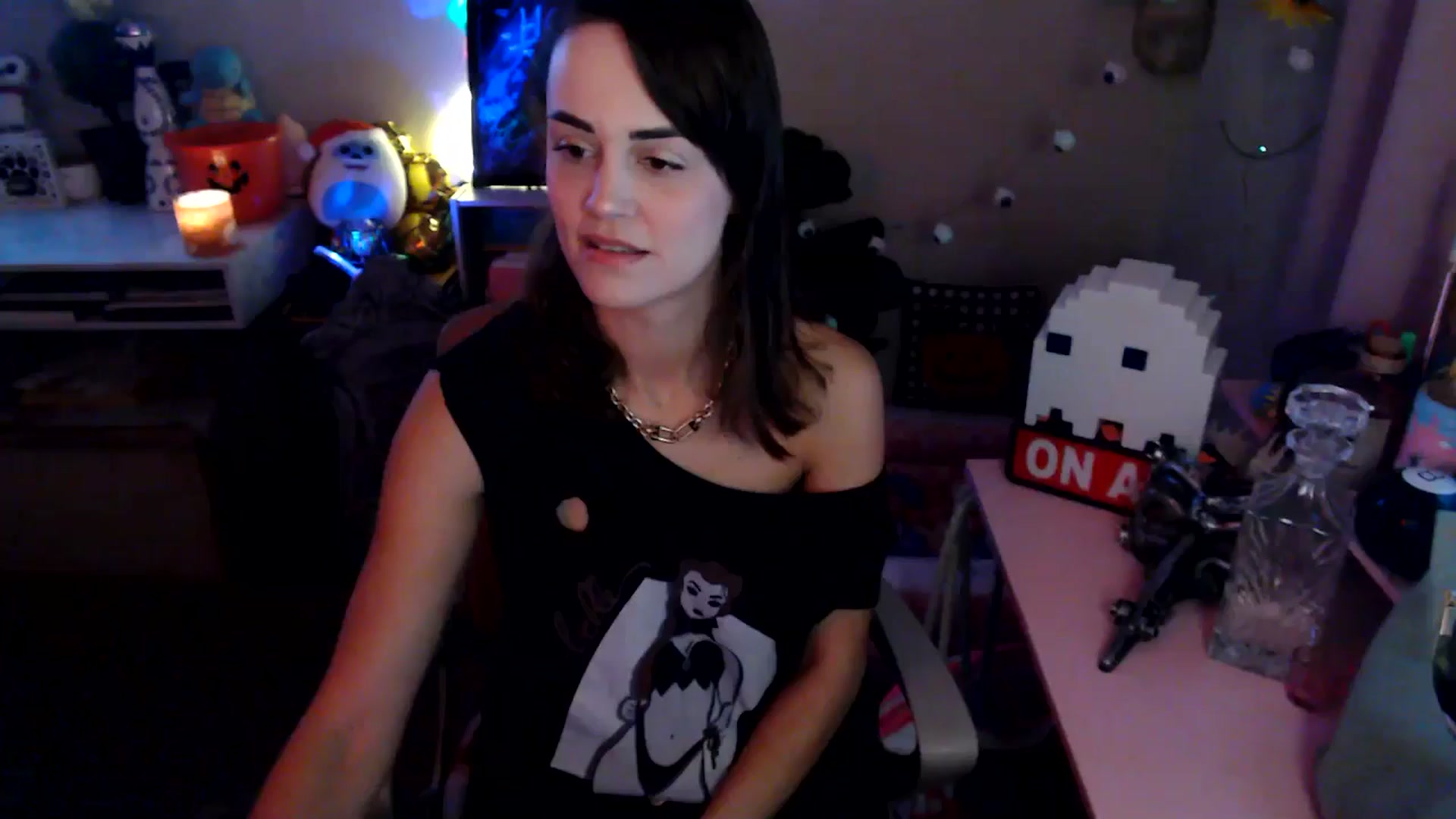 Gallery image thumbnail from HeidiKlumsy's myfreecams stream on, 10/13/2025, 24:01 image 9 of 20