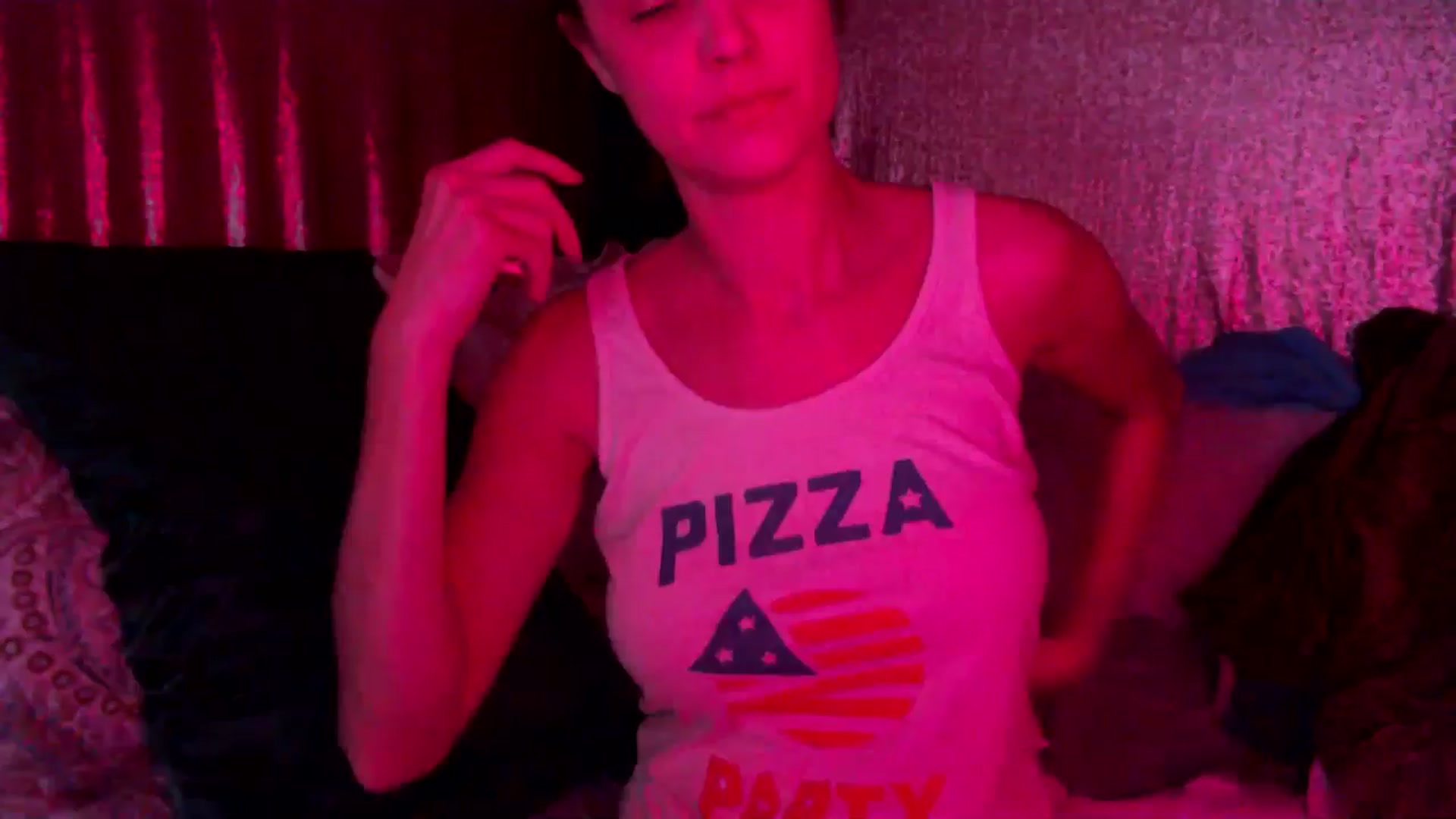 Gallery image thumbnail from HeidiKlumsy's myfreecams stream on, 10/13/2025, 05:43 image 19 of 20