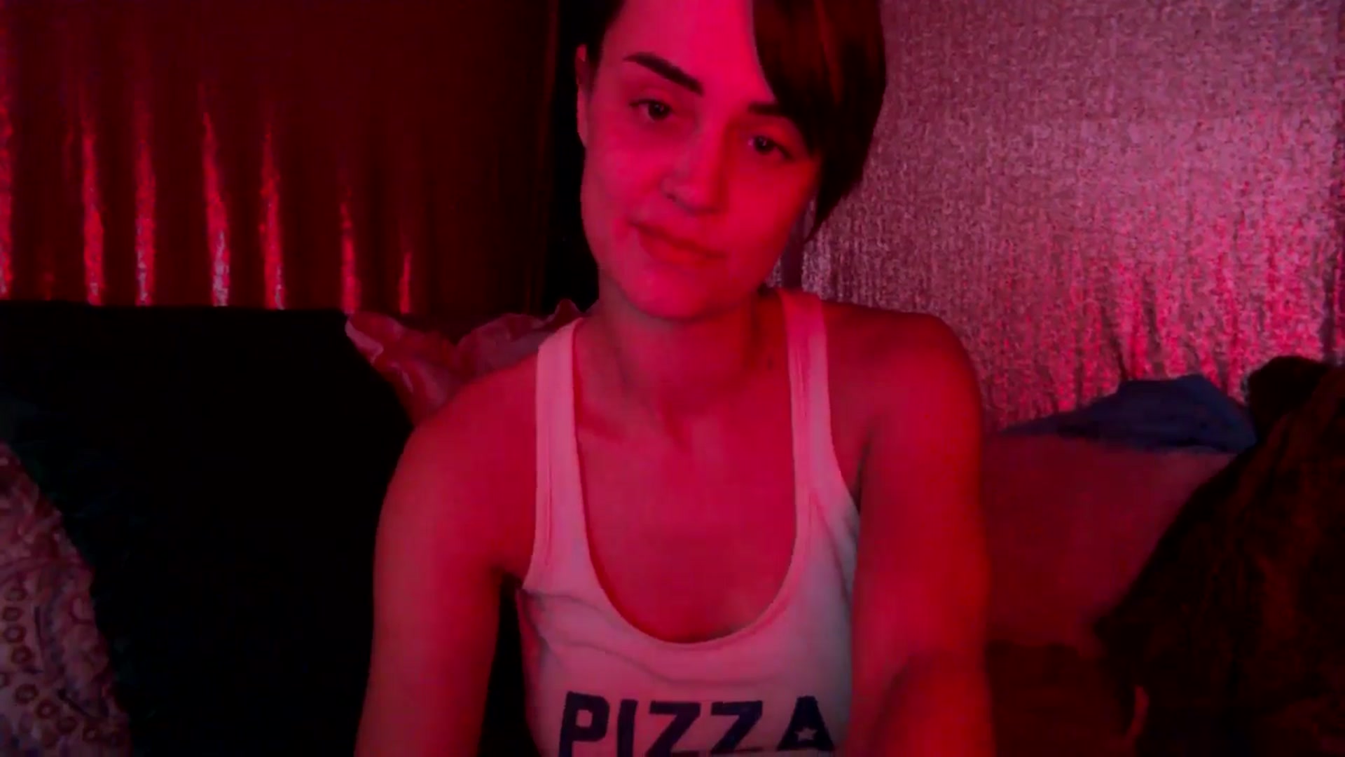 Gallery image thumbnail from HeidiKlumsy's myfreecams stream on, 10/13/2025, 05:43 image 5 of 20
