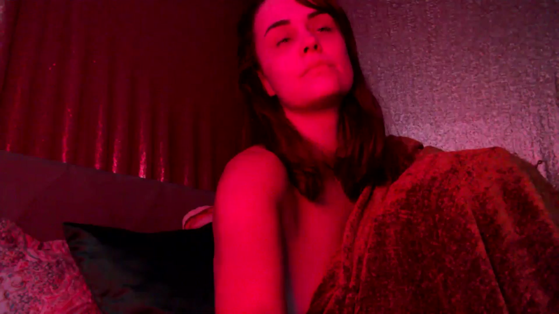 Gallery image thumbnail from HeidiKlumsy's myfreecams stream on, 10/13/2025, 07:38 image 18 of 20