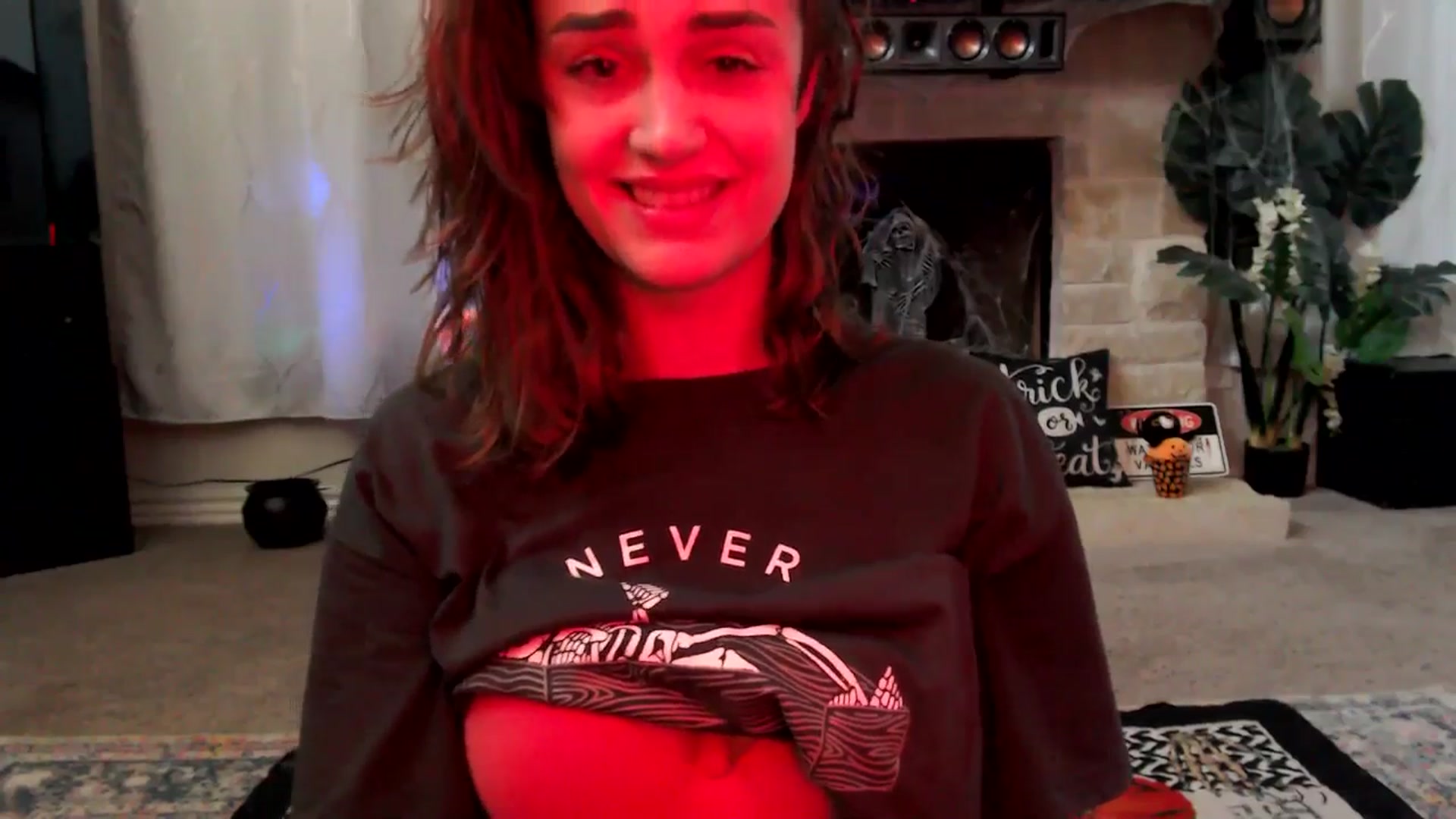 Gallery image thumbnail from HeidiKlumsy's myfreecams stream on, 10/13/2025, 22:18 image 15 of 20