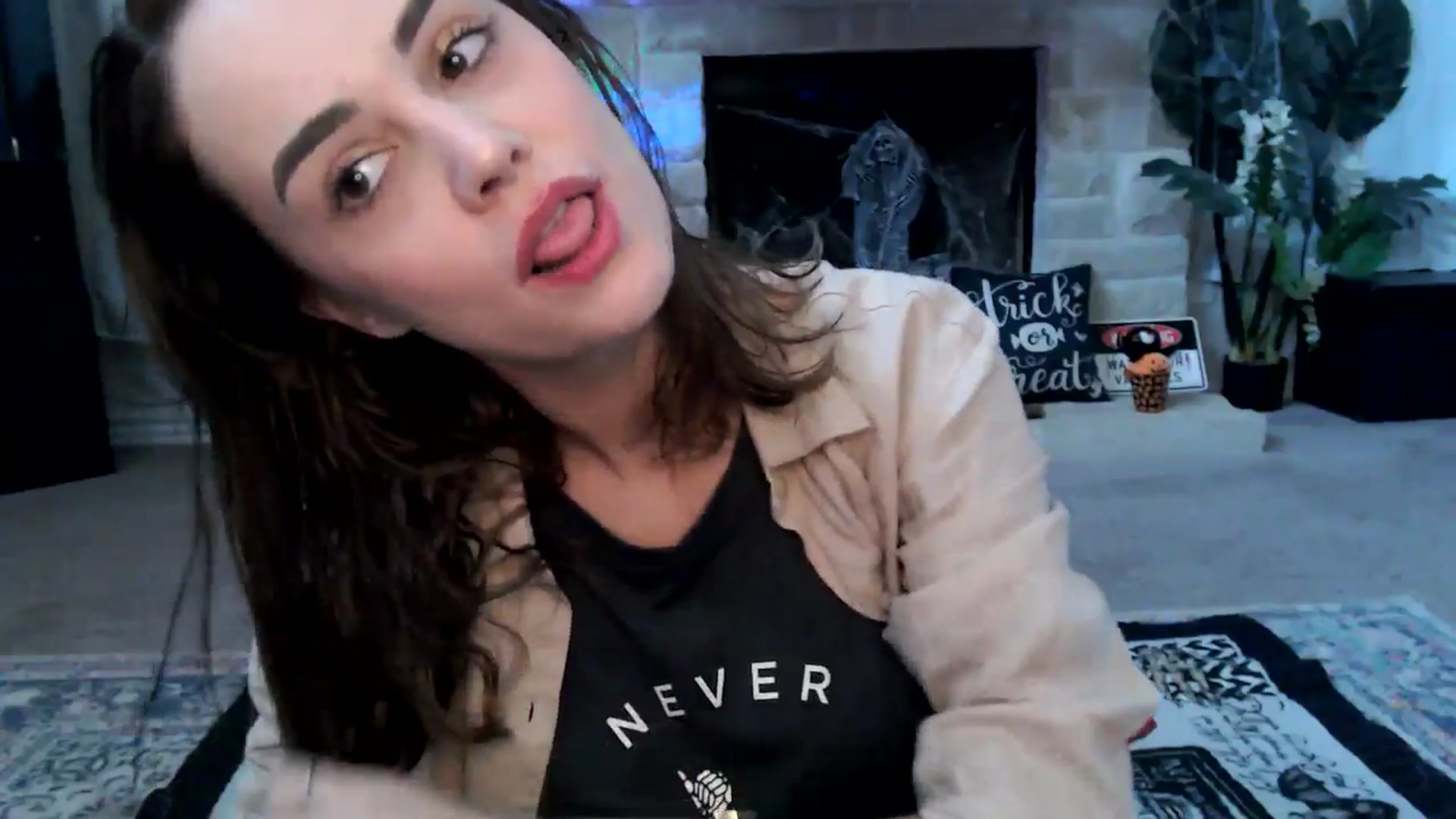 Gallery image thumbnail from HeidiKlumsy's myfreecams stream on, 10/13/2025, 22:18 image 4 of 20