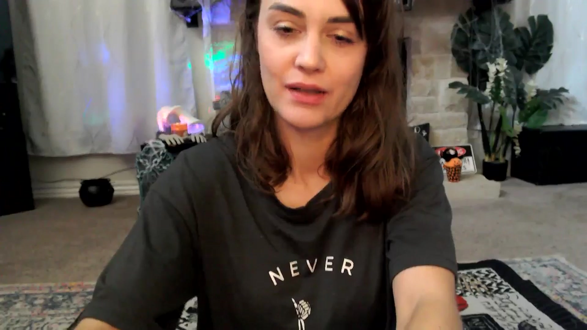 Gallery image thumbnail from HeidiKlumsy's myfreecams stream on, 10/13/2025, 22:36 image 13 of 20