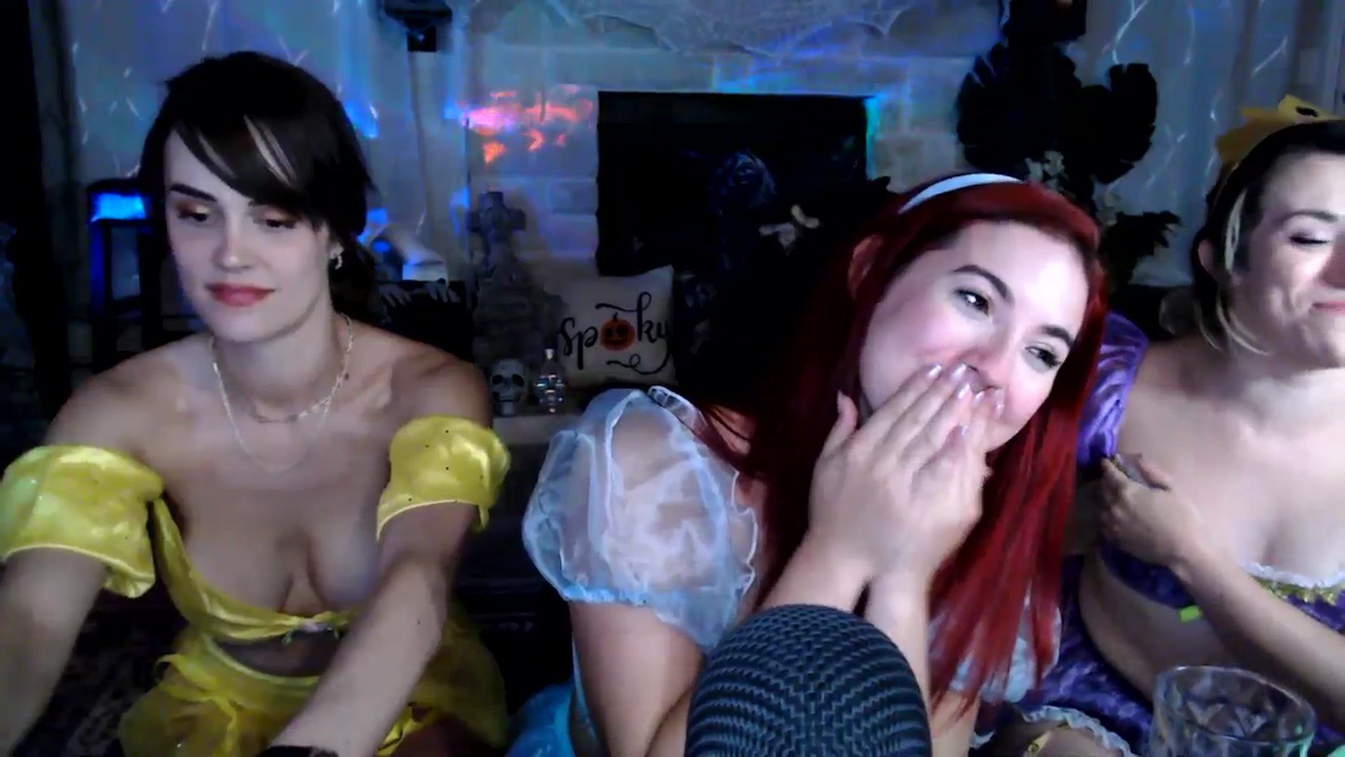 Gallery image thumbnail from HeidiKlumsy's myfreecams stream on, 10/15/2025, 05:01 image 7 of 20