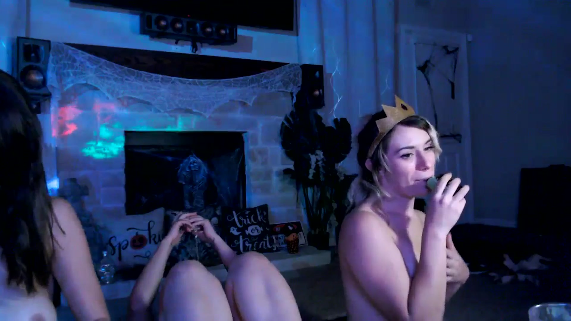 Gallery image thumbnail from HeidiKlumsy's myfreecams stream on, 10/15/2025, 07:08 image 14 of 20