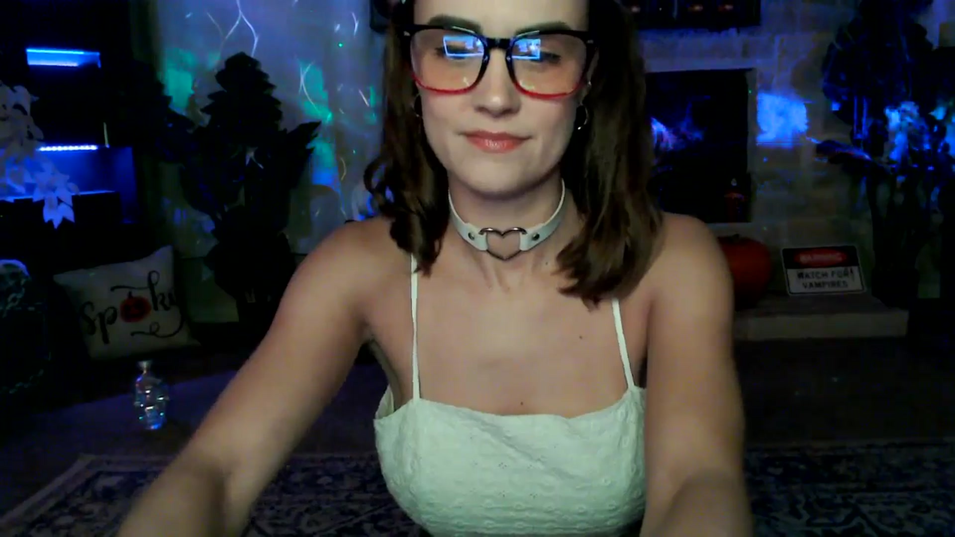 Gallery image thumbnail from HeidiKlumsy's myfreecams stream on, 10/23/2025, 03:10 image 2 of 20