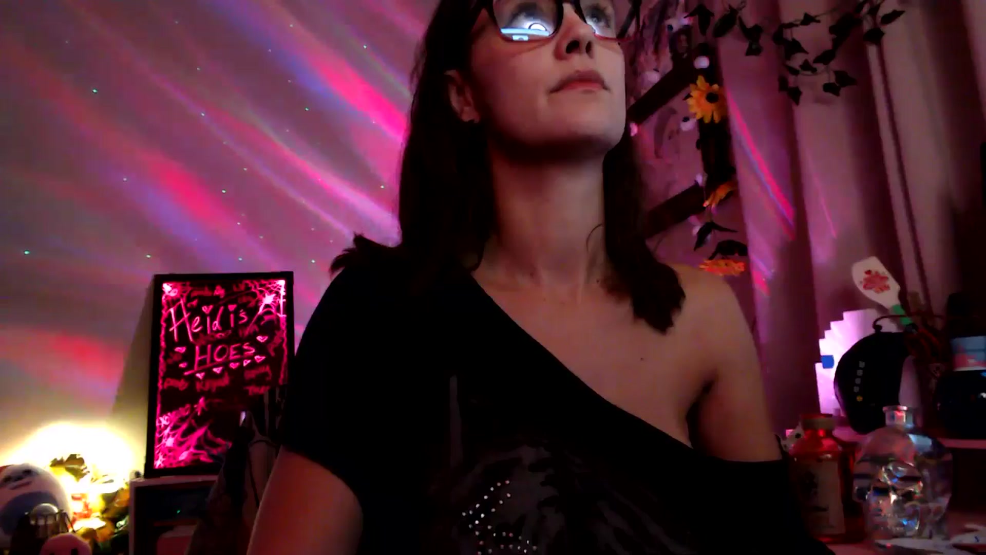 Gallery image thumbnail from HeidiKlumsy's myfreecams stream on, 10/23/2025, 05:31 image 13 of 20