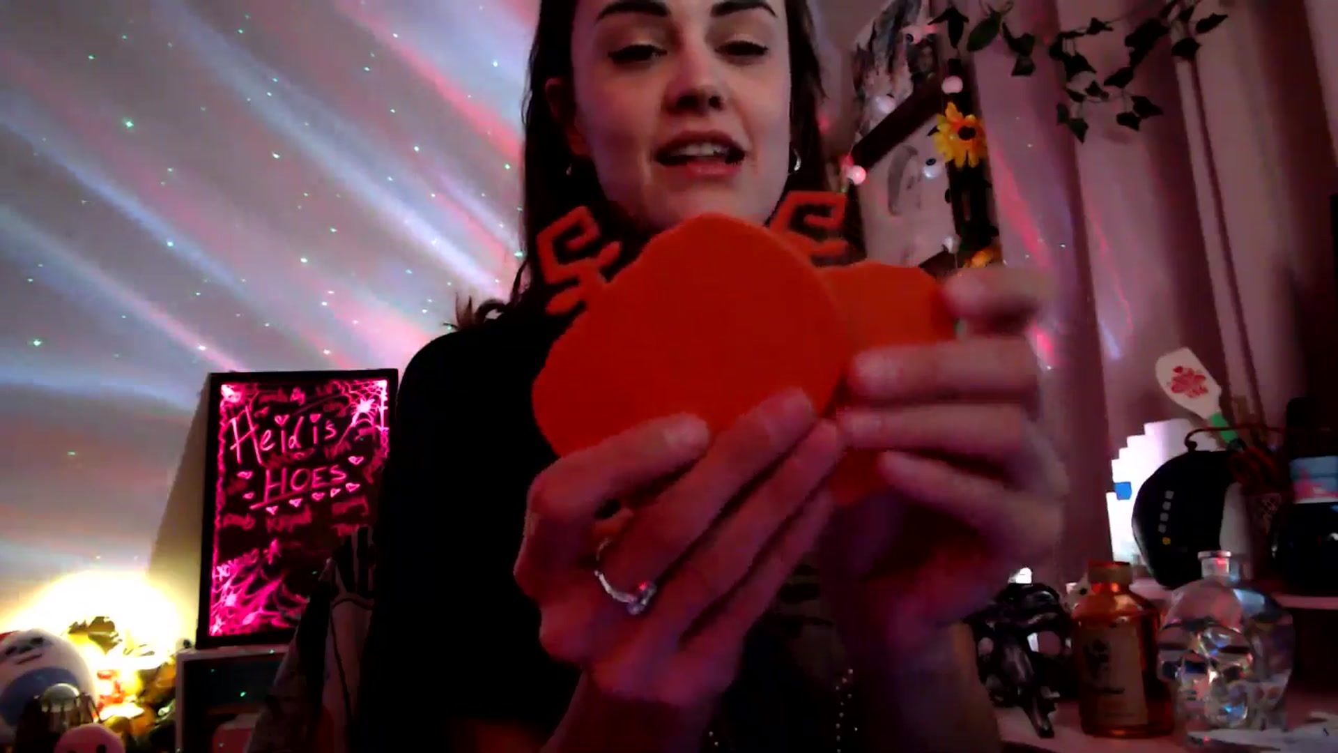 Gallery image thumbnail from HeidiKlumsy's myfreecams stream on, 10/23/2025, 05:31 image 10 of 20