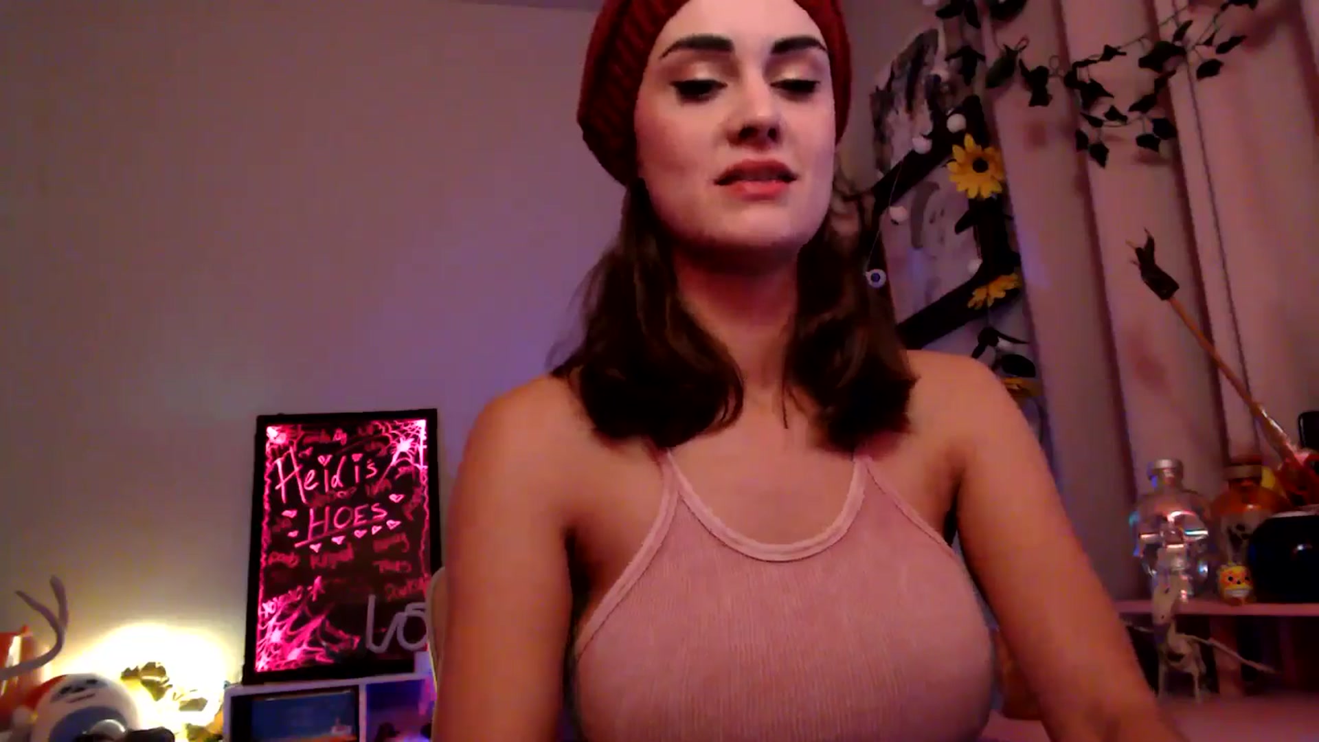 Gallery image thumbnail from HeidiKlumsy's myfreecams stream on, 10/29/2025, 08:14 image 4 of 20