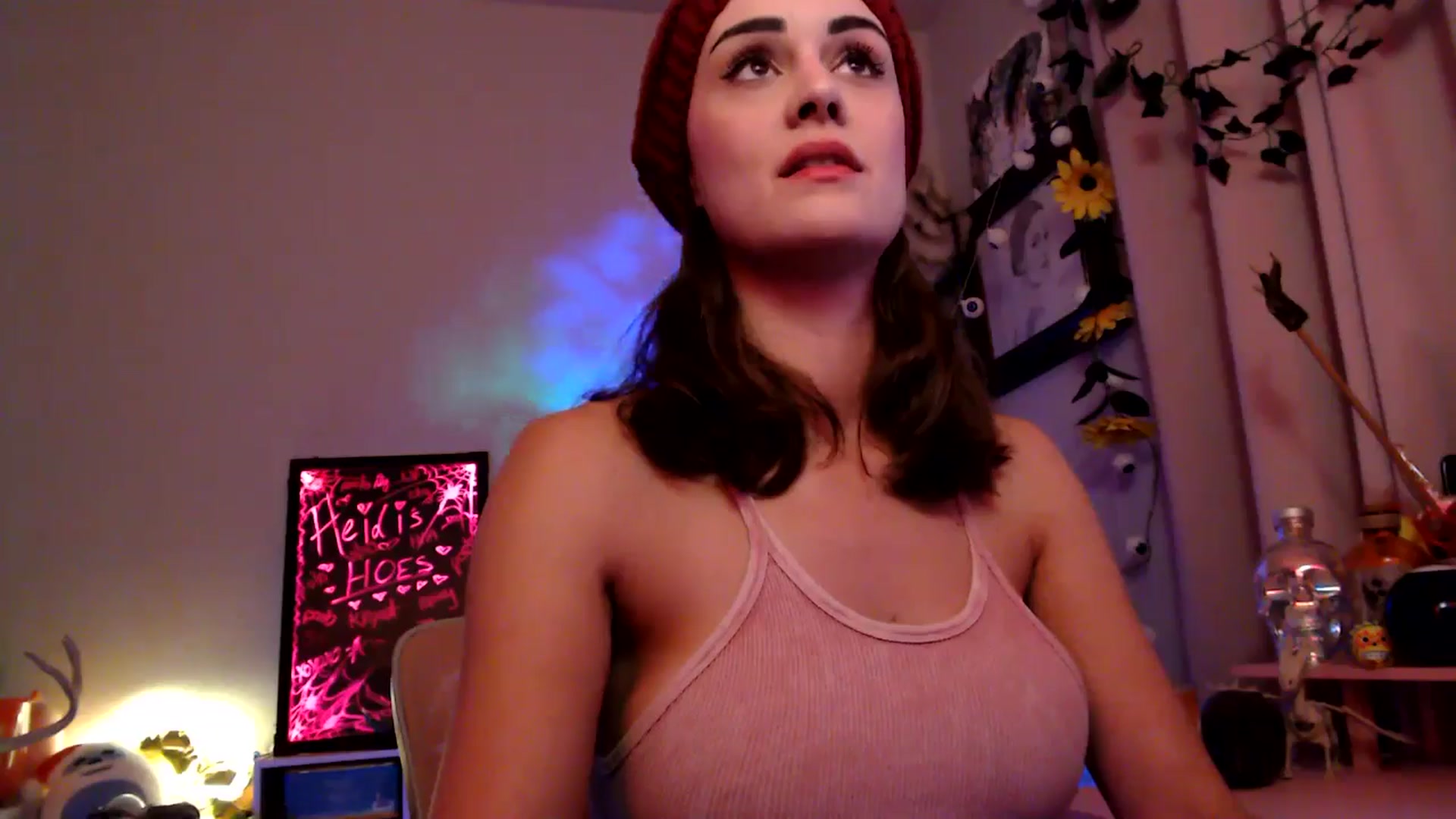 Gallery image thumbnail from HeidiKlumsy's myfreecams stream on, 10/29/2025, 08:14 image 3 of 20