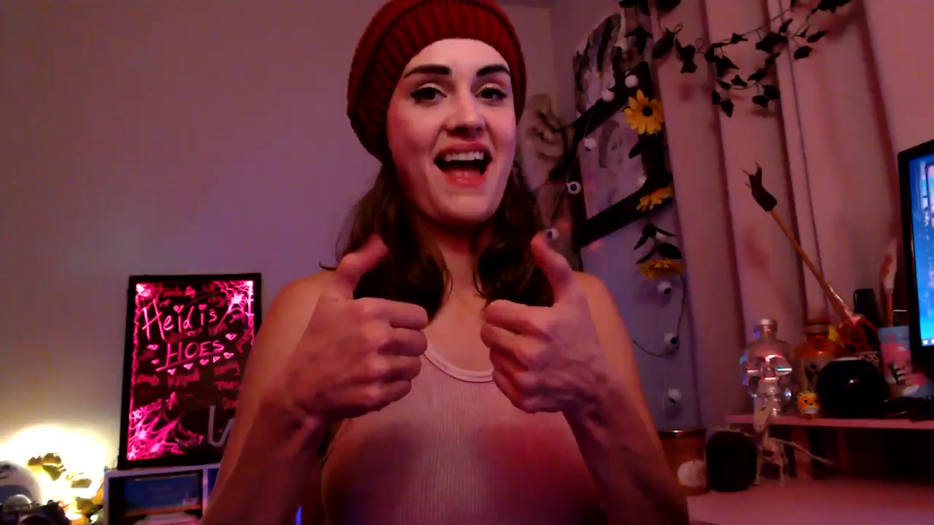 Gallery image thumbnail from HeidiKlumsy's myfreecams stream on, 10/29/2025, 08:14 image 13 of 20