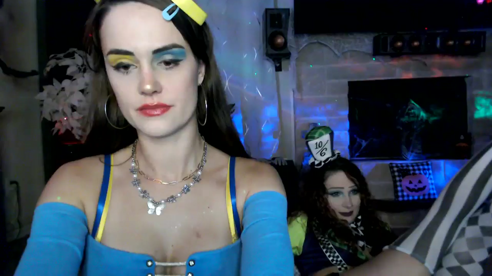 Gallery image thumbnail from HeidiKlumsy's myfreecams stream on, 10/30/2025, 01:57 image 7 of 20
