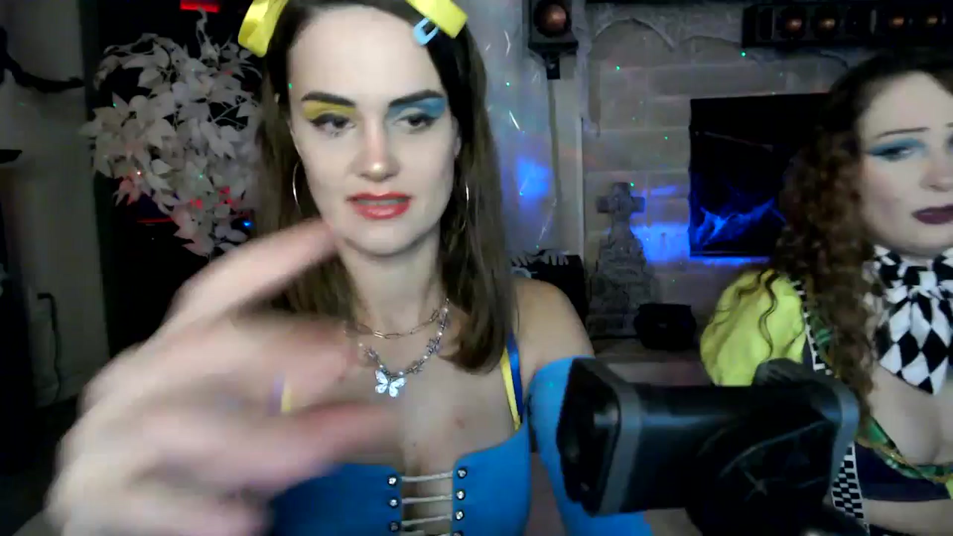 Gallery image thumbnail from HeidiKlumsy's myfreecams stream on, 10/30/2025, 01:57 image 8 of 20